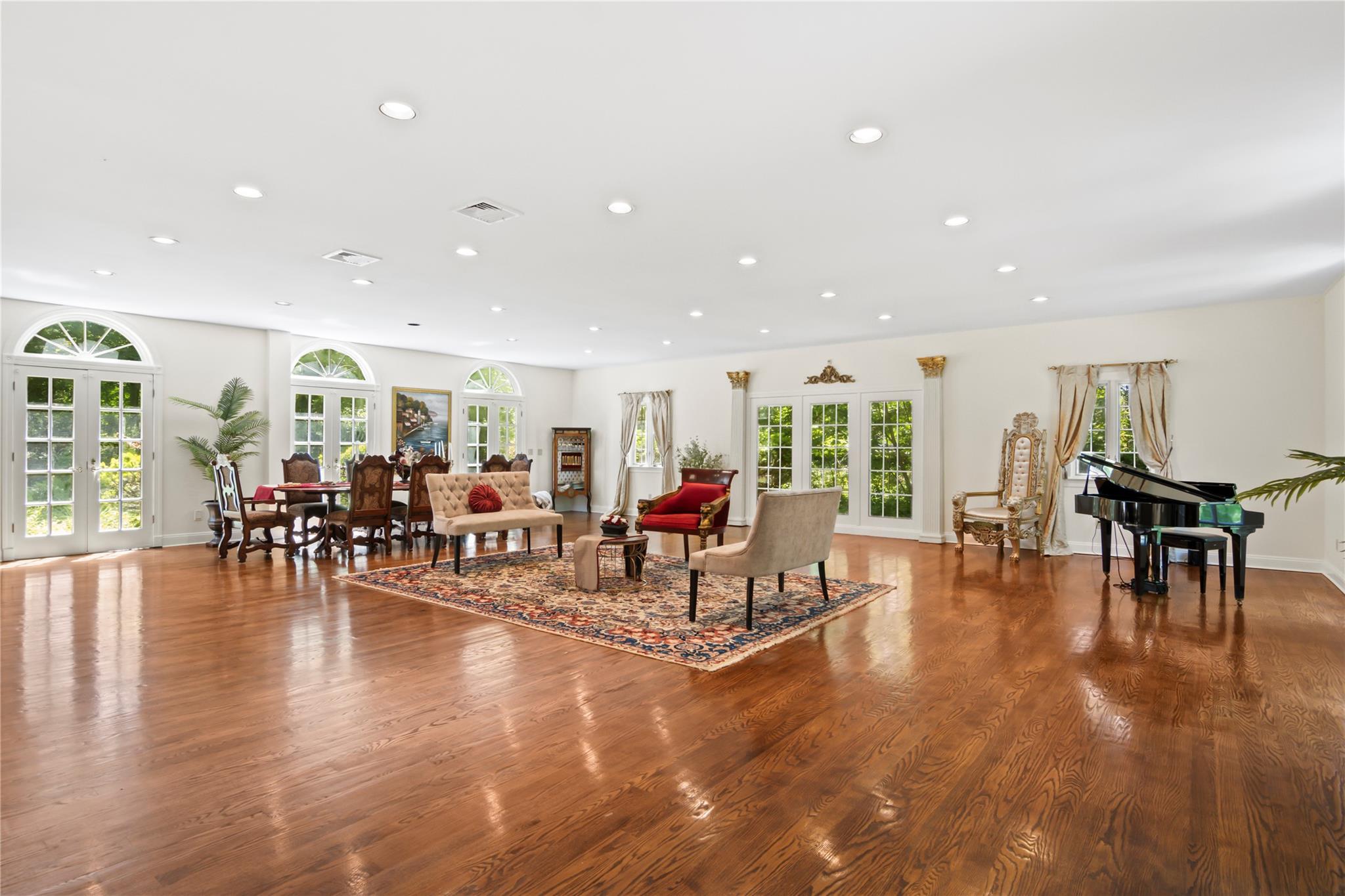 358 Centre Island Road, Centre Island, NY 11771