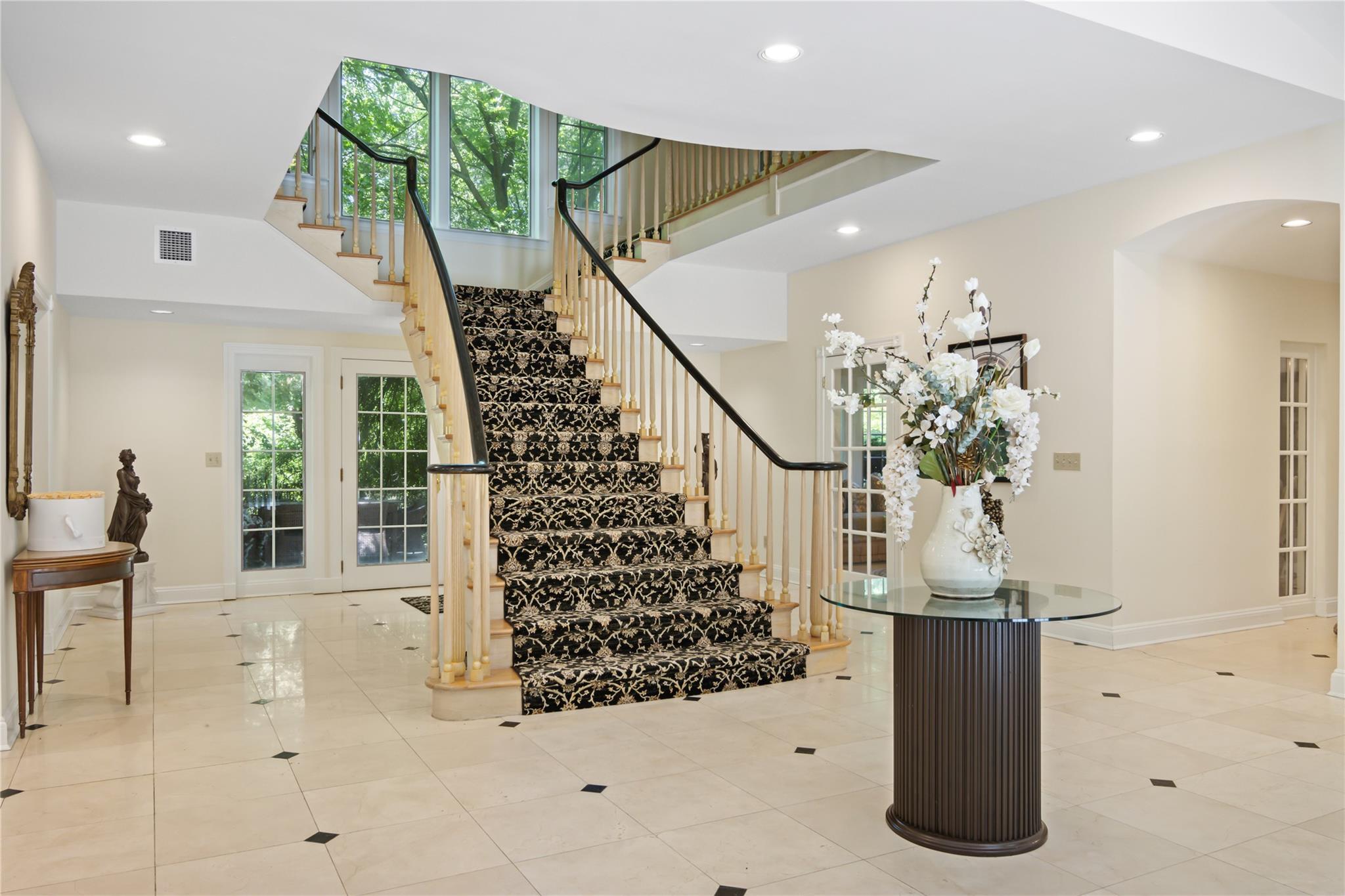 358 Centre Island Road, Centre Island, NY 11771