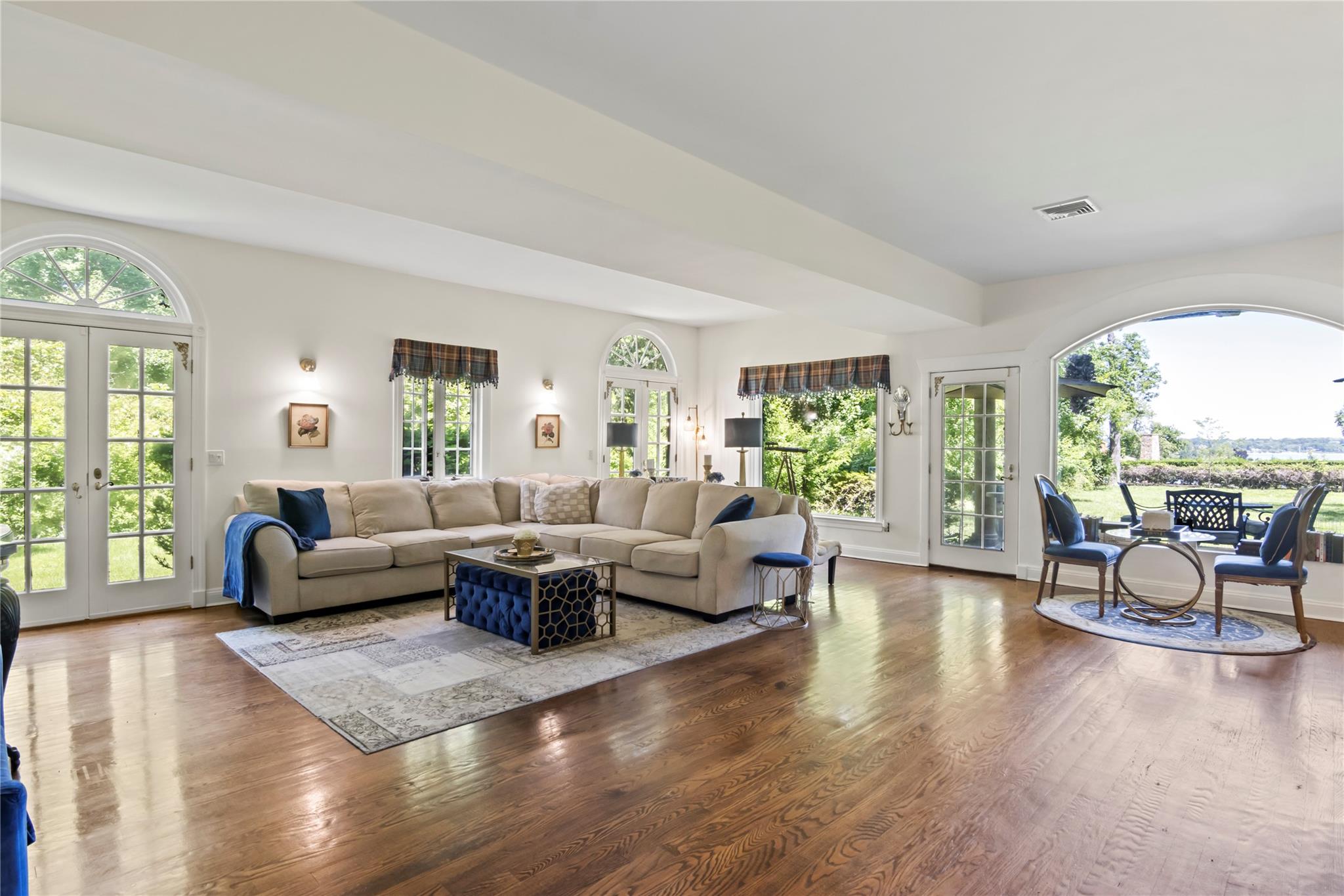 358 Centre Island Road, Centre Island, NY 11771