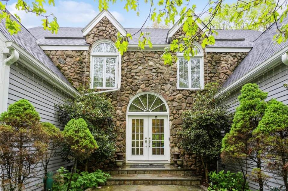 1 Canaan Circle, South Salem, NY 10590