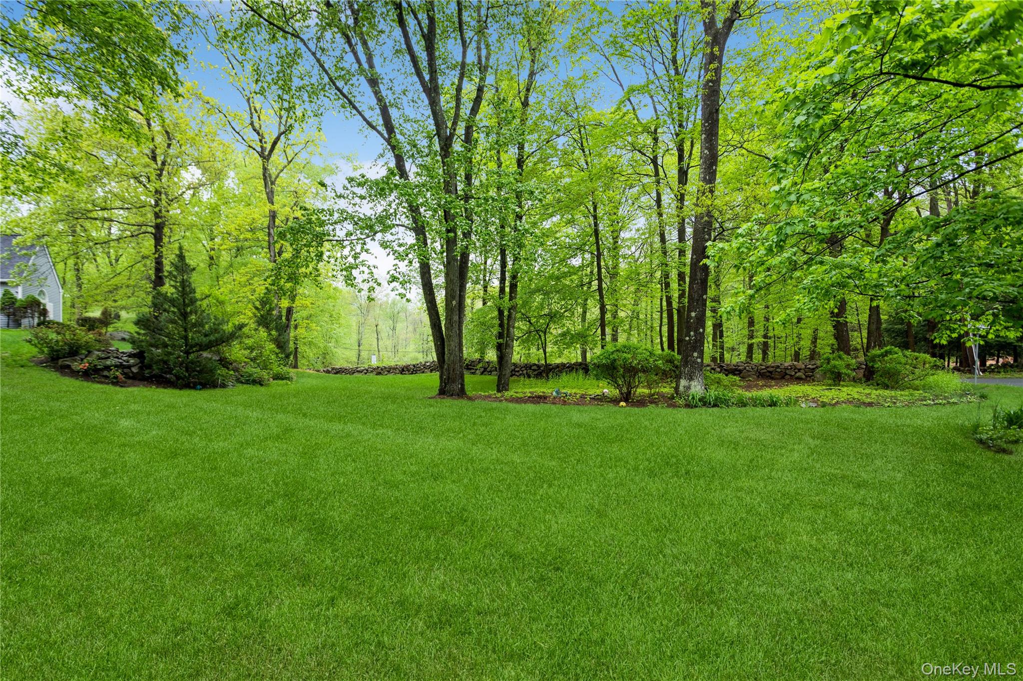 1 Canaan Circle, South Salem, NY 10590