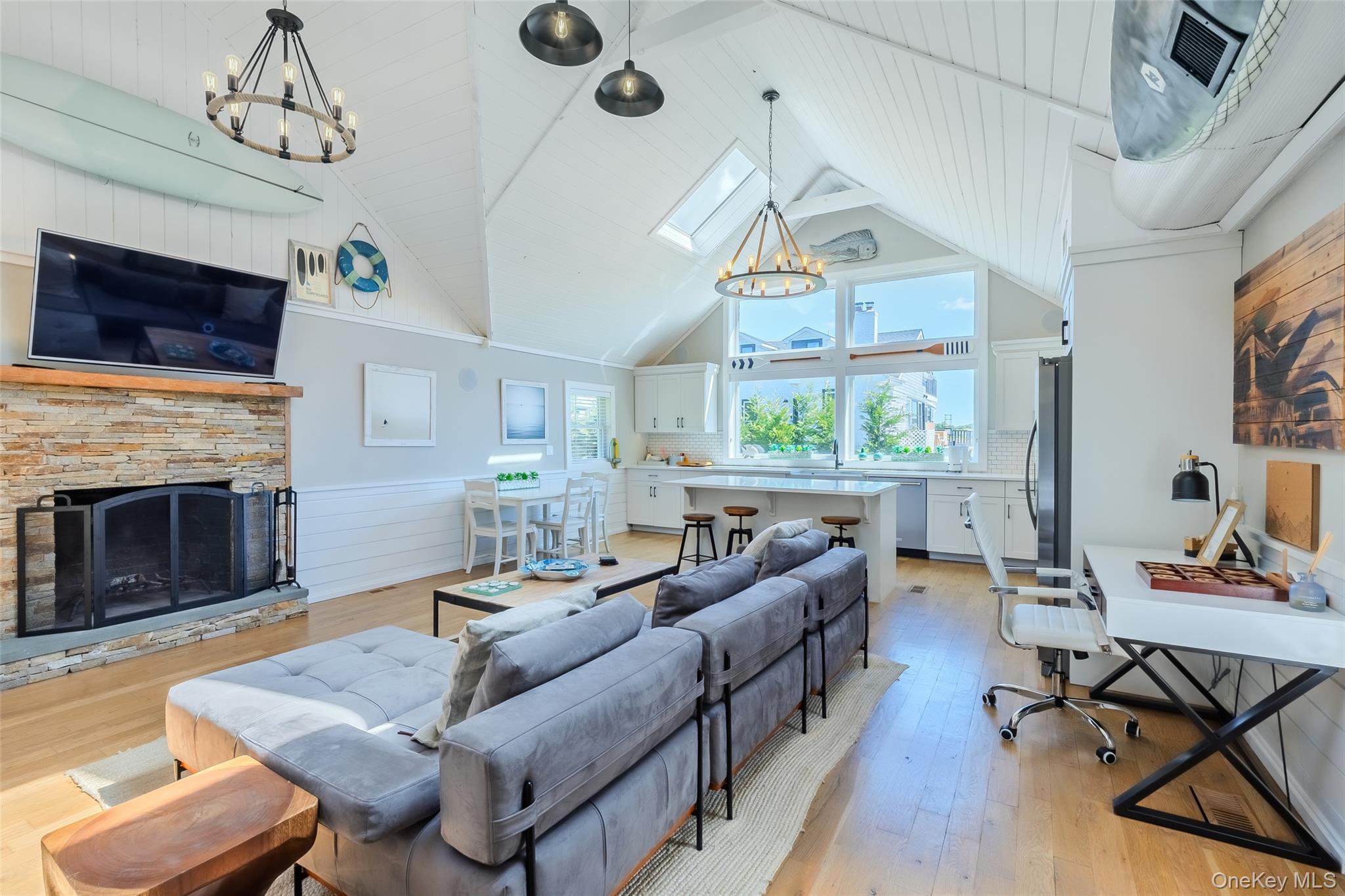 53 Old Neck Road S, Center Moriches, NY 11934