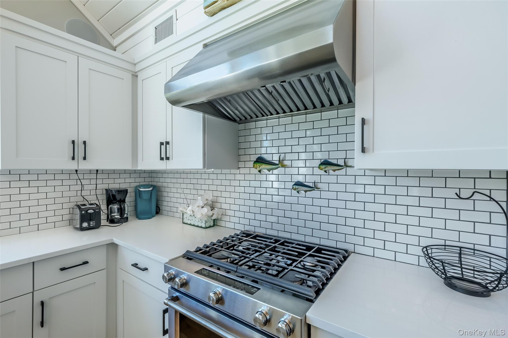 53 Old Neck Road S, Center Moriches, NY 11934