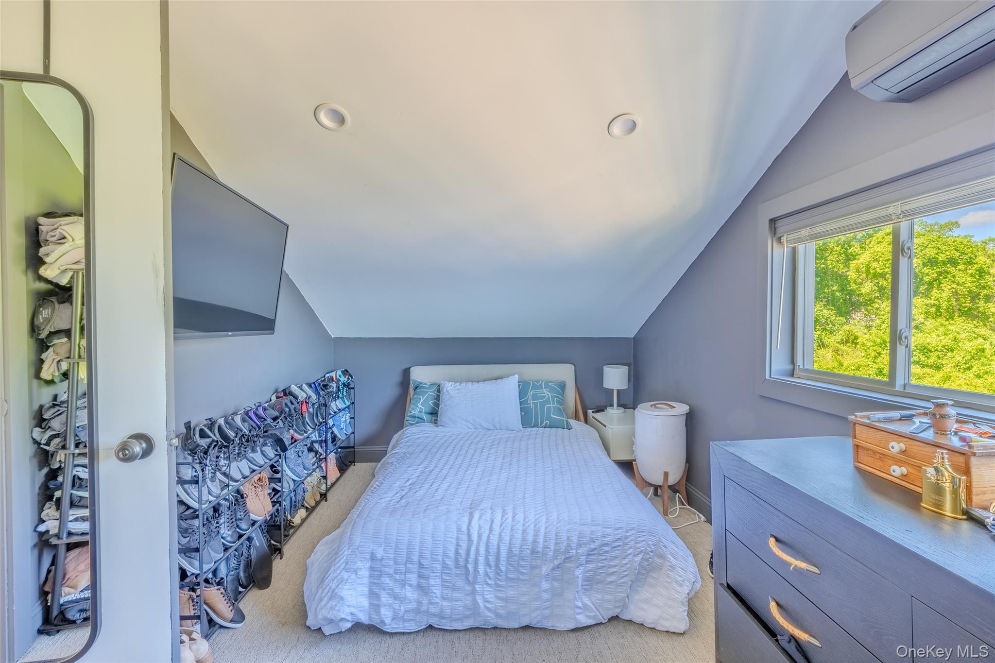 53 Old Neck Road S, Center Moriches, NY 11934