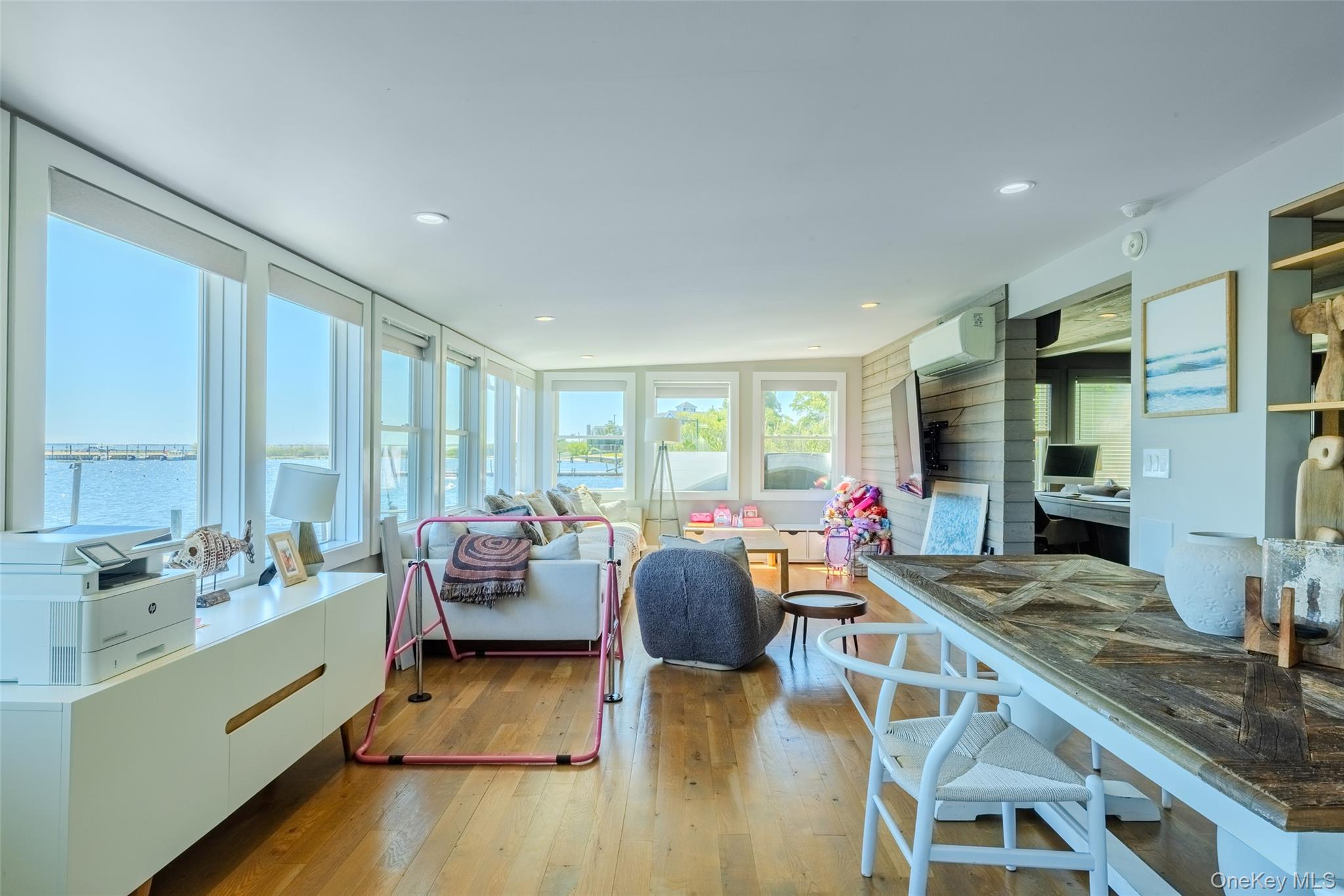 53 Old Neck Road S, Center Moriches, NY 11934