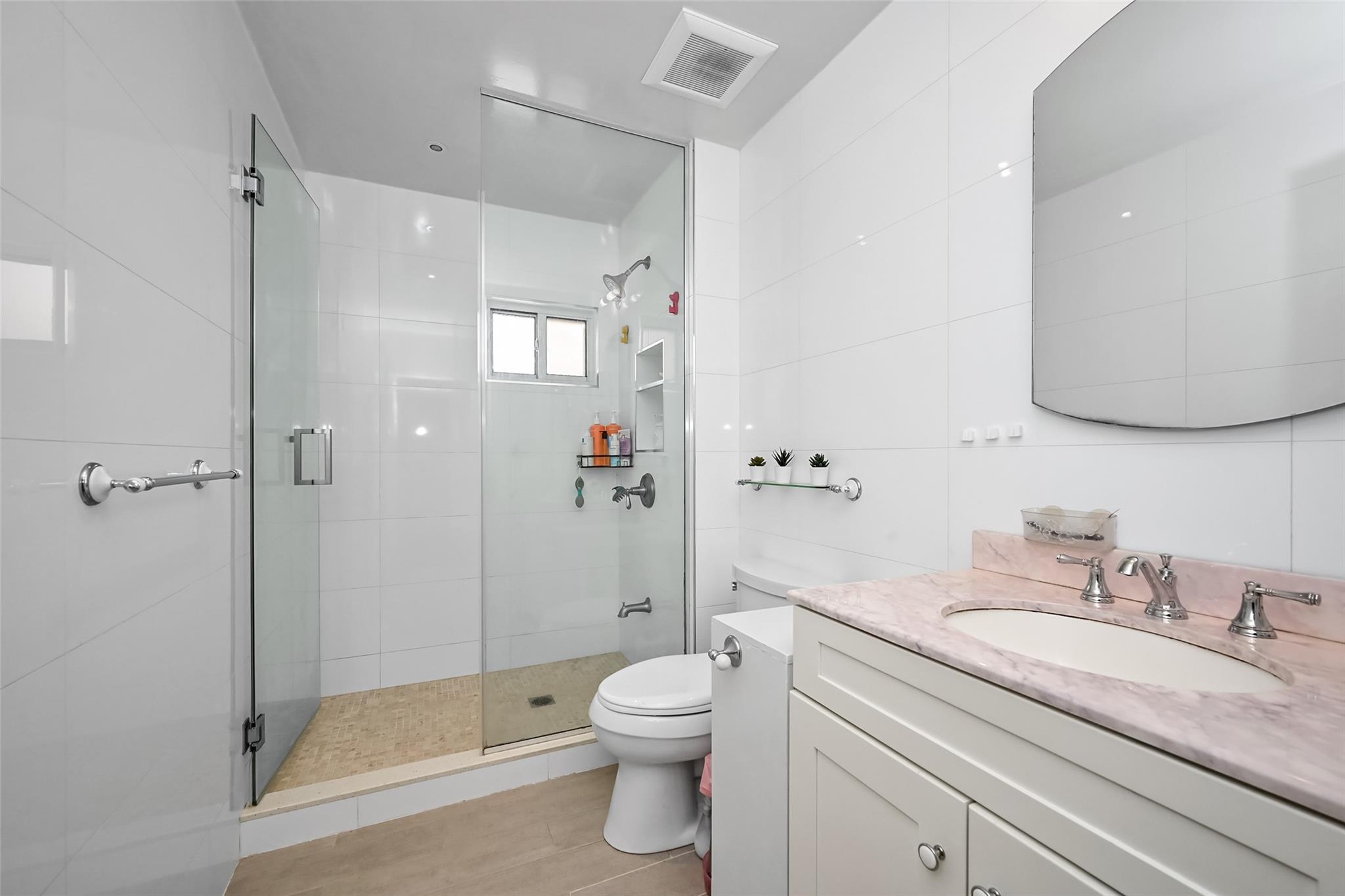 87-71 111th Street, Richmond Hill, NY 11418