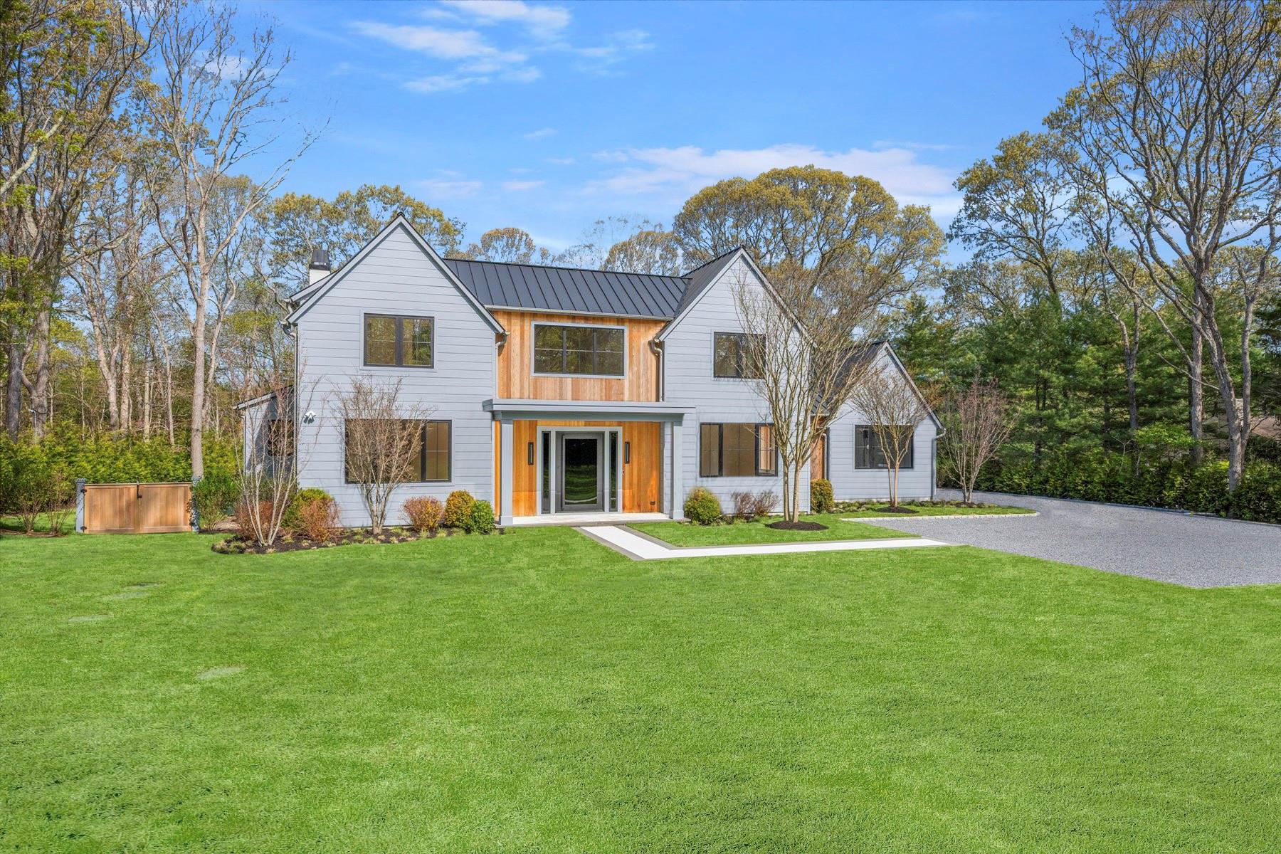 8 Ashwood Court, Southampton, NY 11968