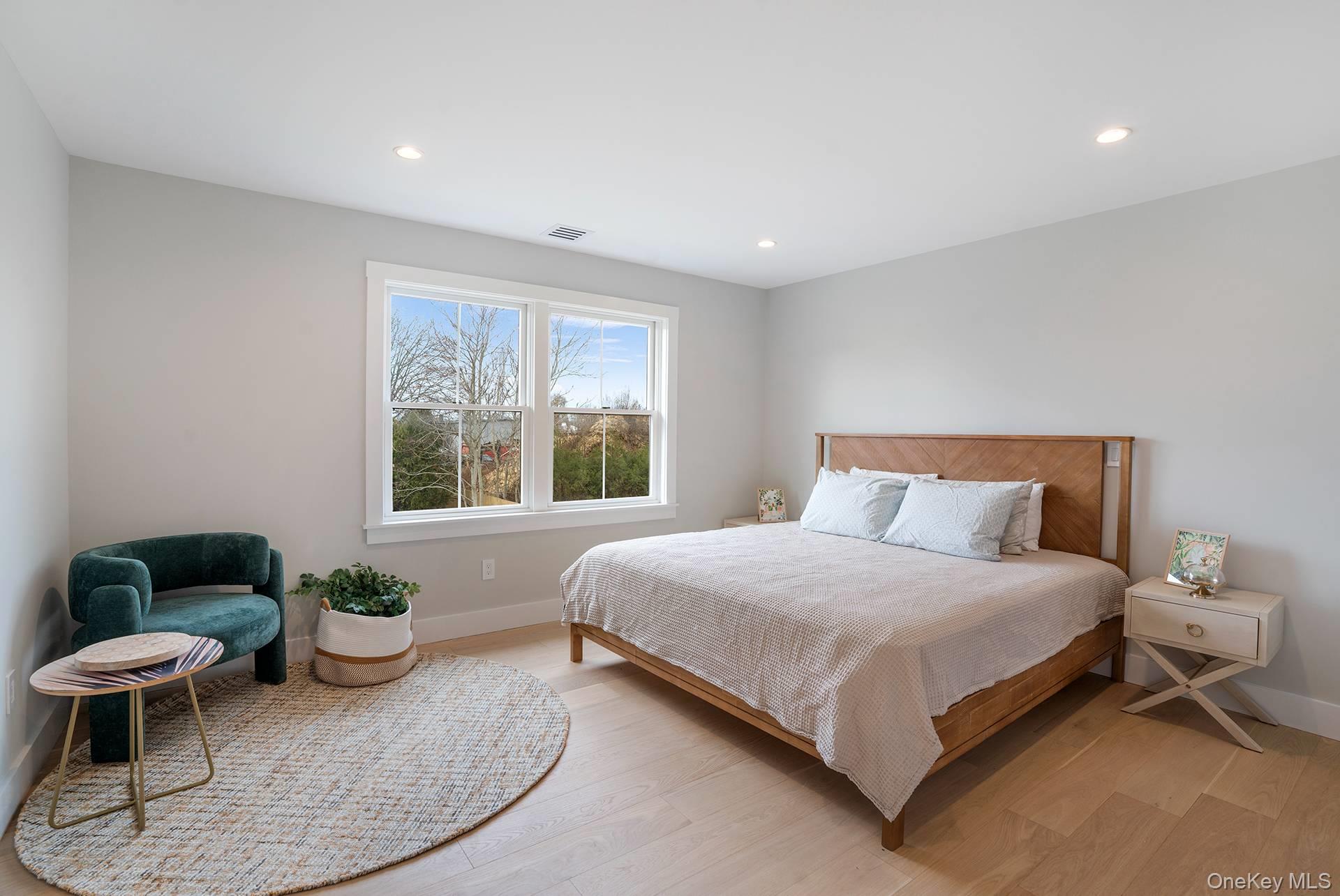 9 Fanning Avenue, Hampton Bays, NY 11946