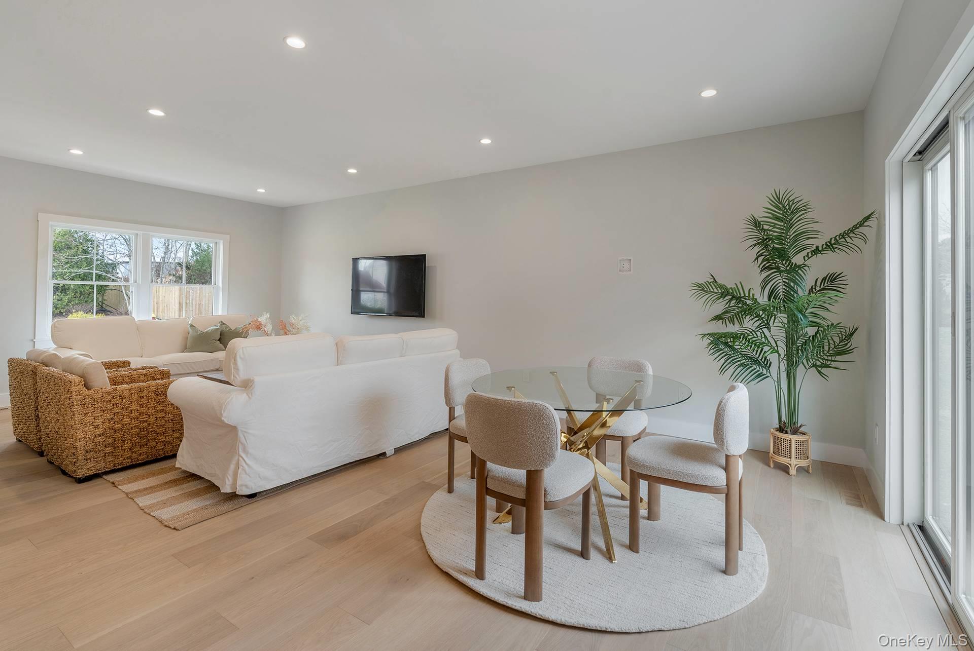 9 Fanning Avenue, Hampton Bays, NY 11946