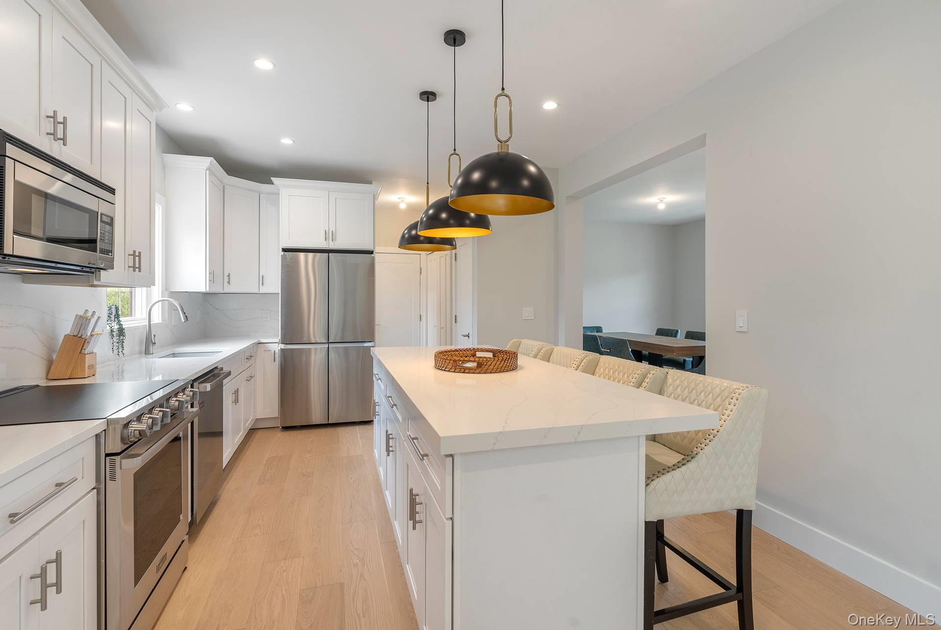 9 Fanning Avenue, Hampton Bays, NY 11946