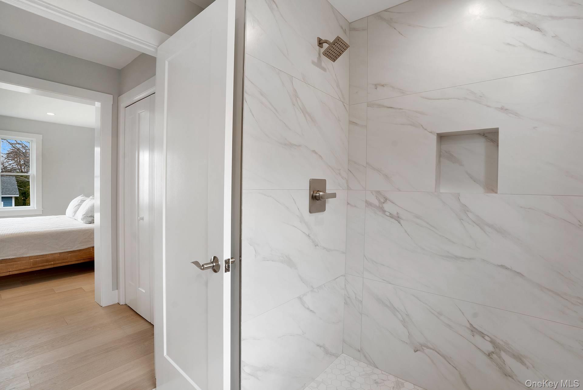 9 Fanning Avenue, Hampton Bays, NY 11946