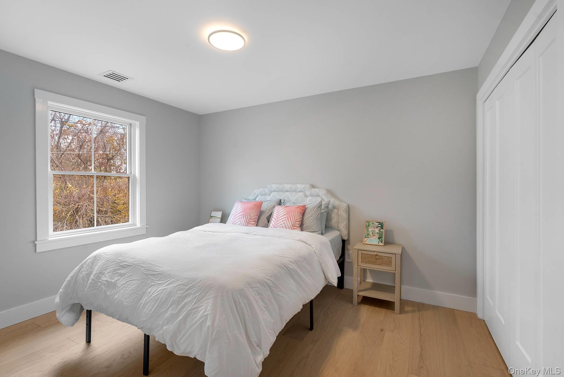 9 Fanning Avenue, Hampton Bays, NY 11946