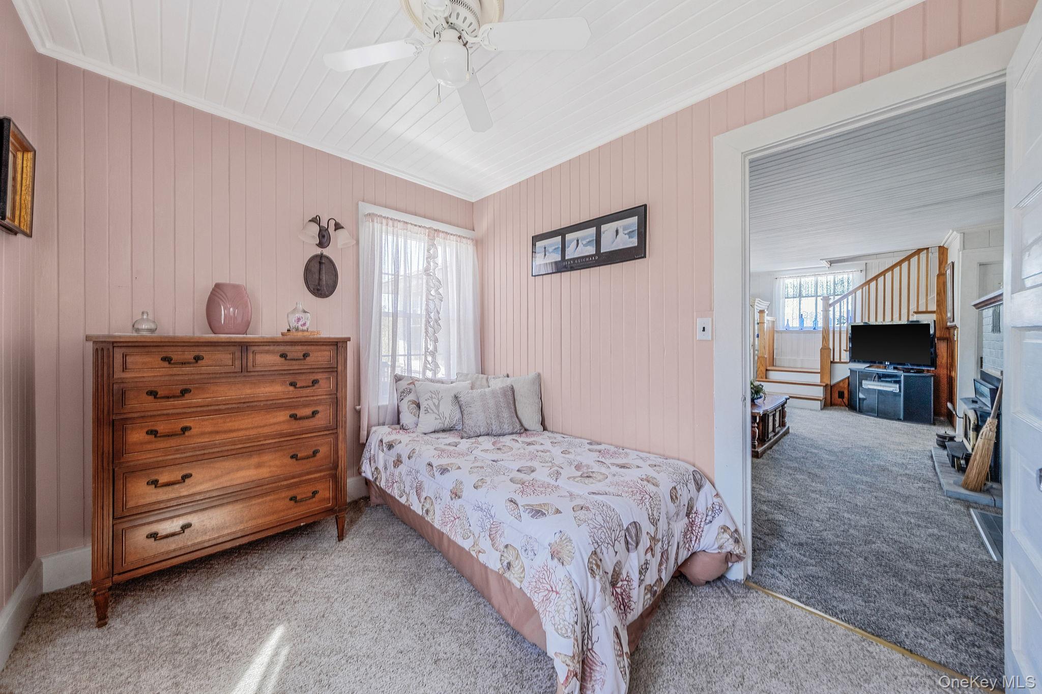 5 Oak Beach Road, Oak Beach, NY 11702