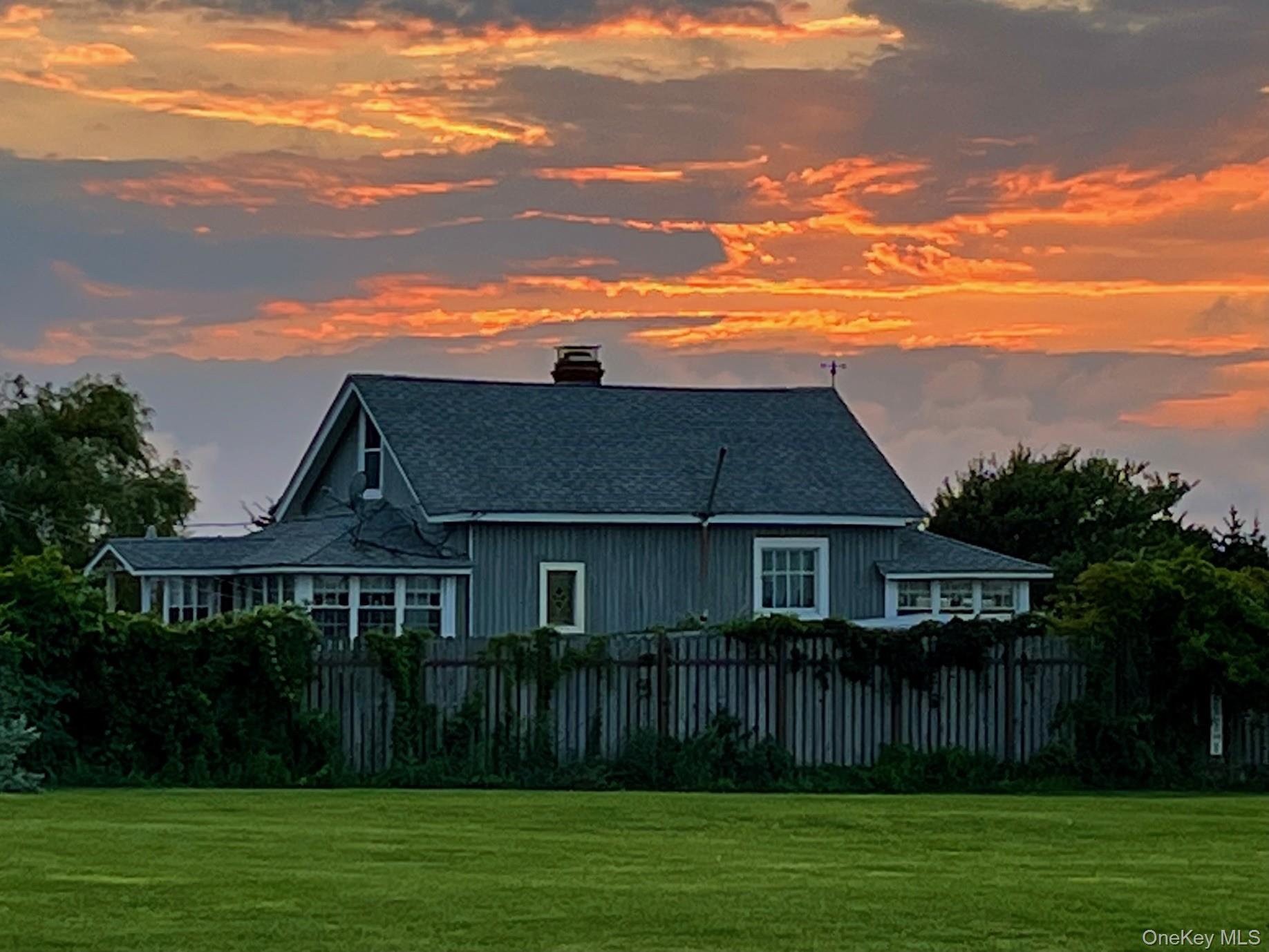 5 Oak Beach Road, Oak Beach, NY 11702