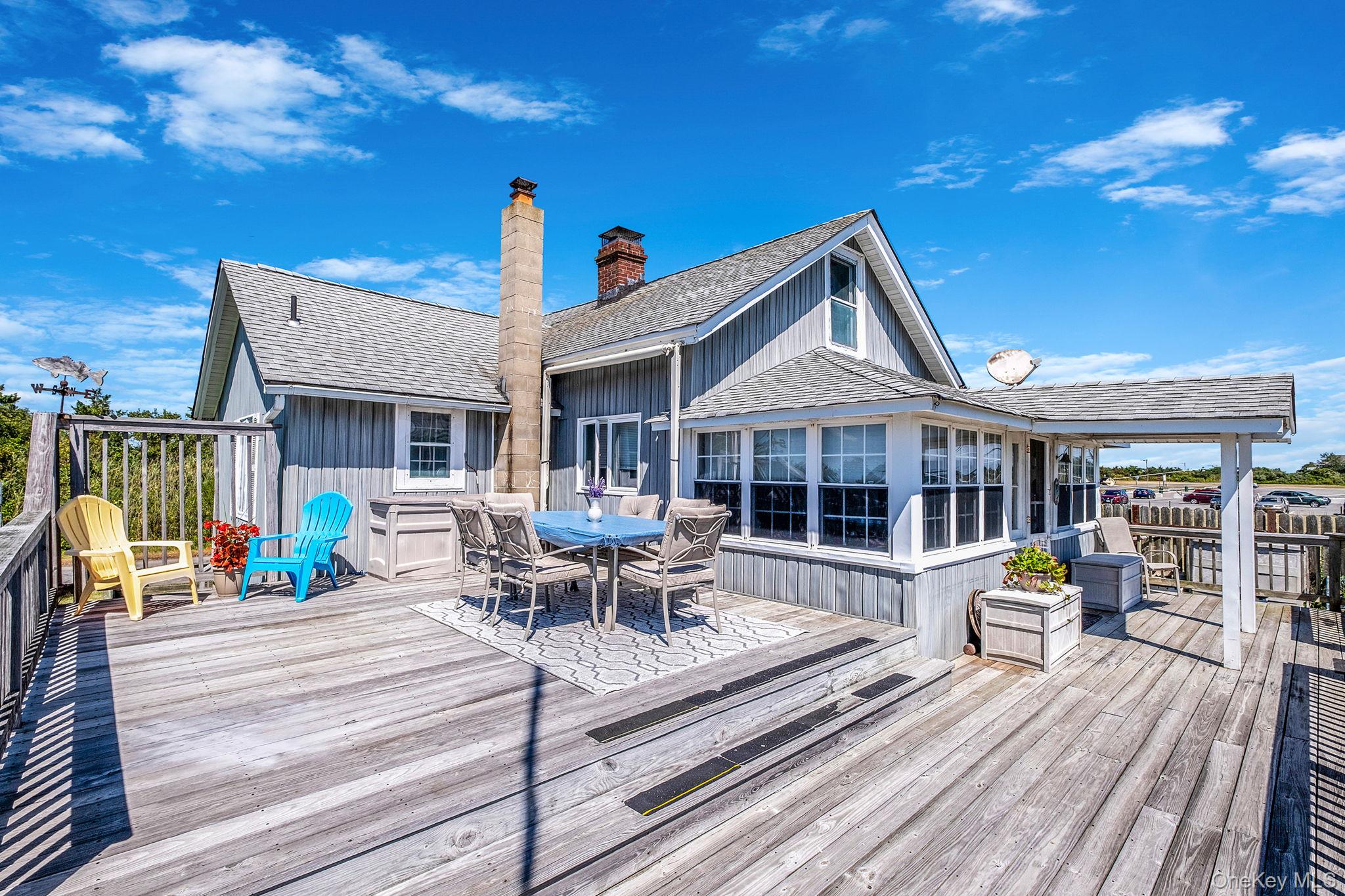 5 Oak Beach Road, Oak Beach, NY 11702