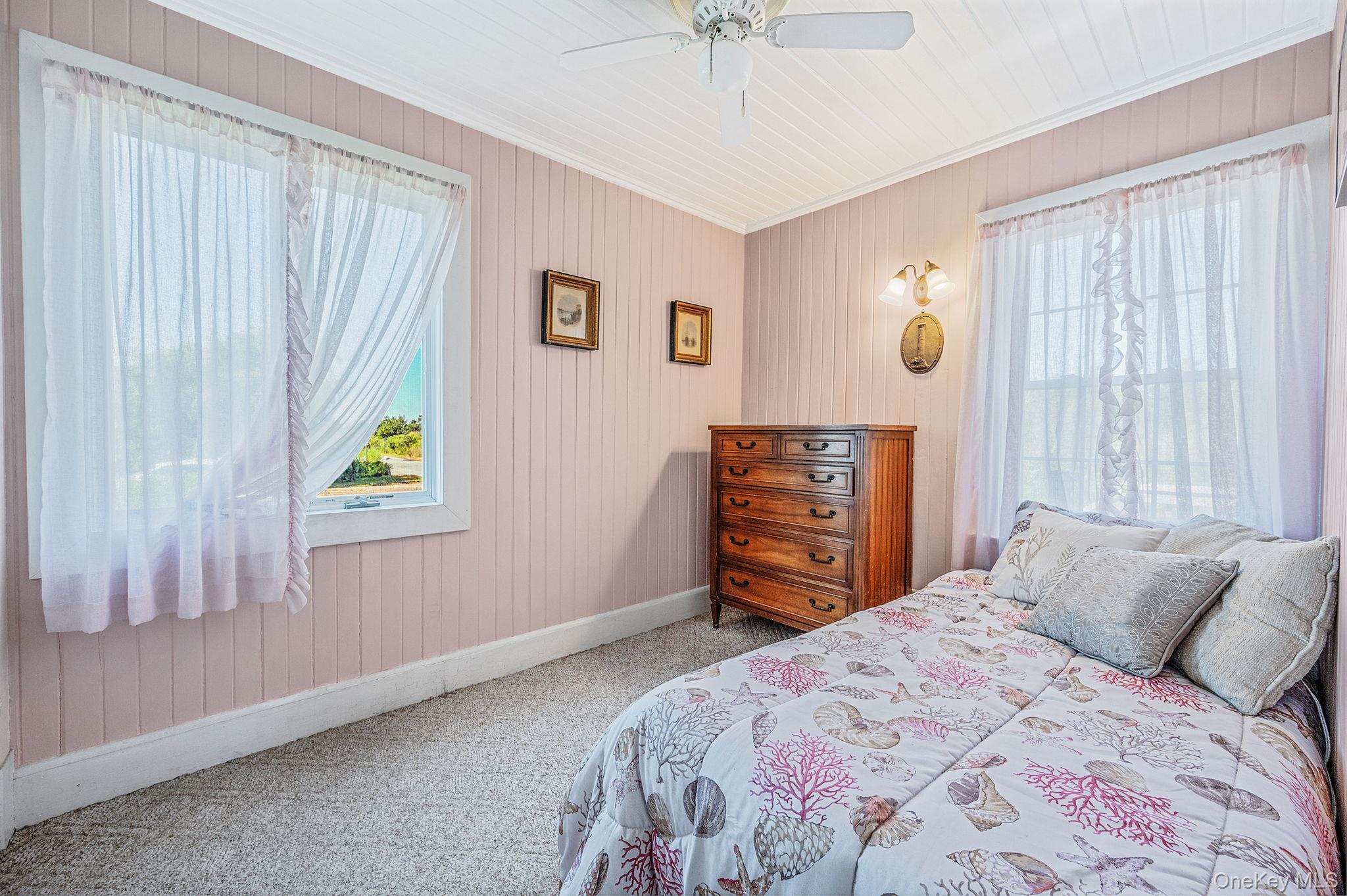 5 Oak Beach Road, Oak Beach, NY 11702