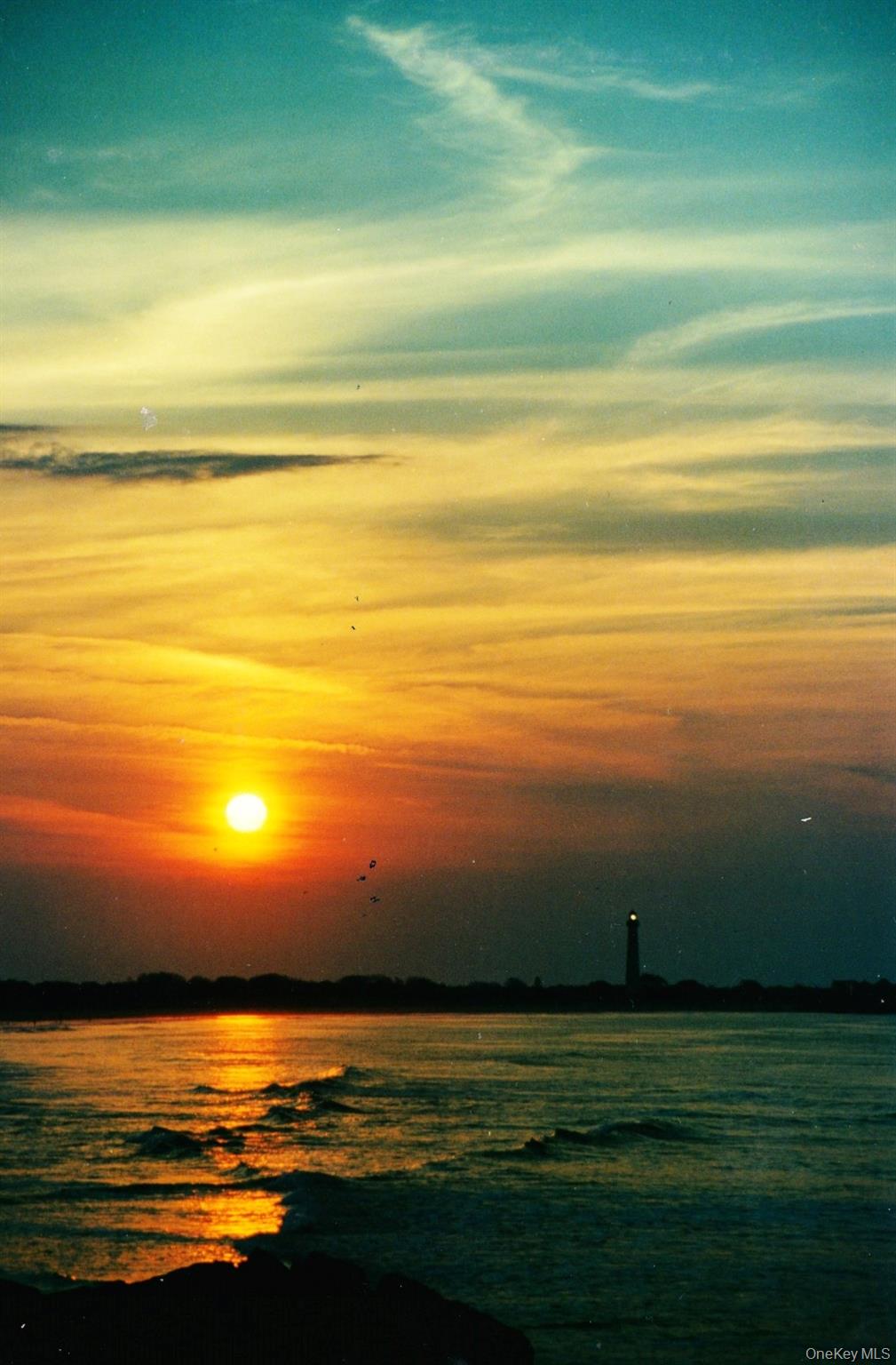 5 Oak Beach Road, Oak Beach, NY 11702