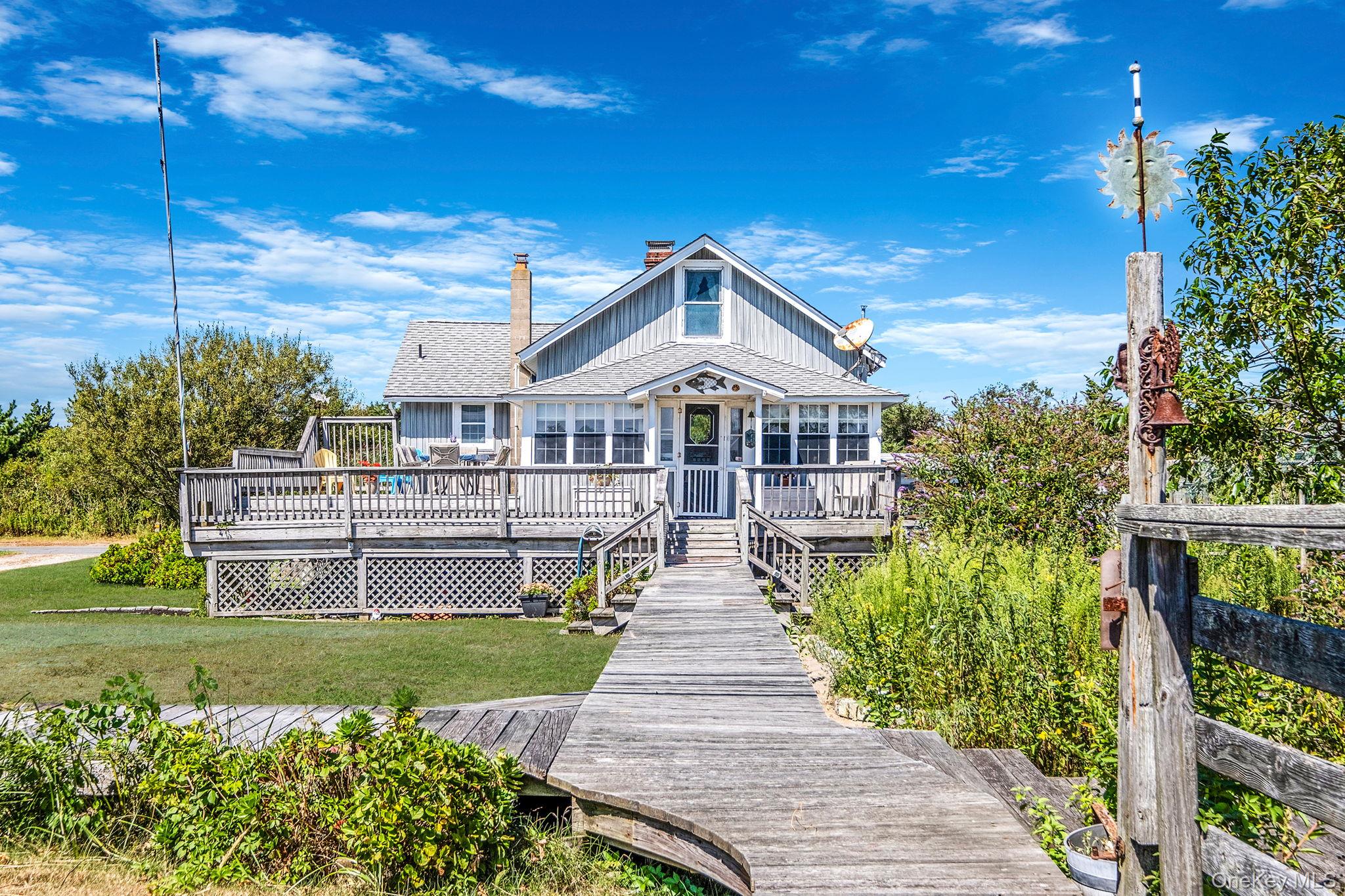 5 Oak Beach Road, Oak Beach, NY 11702