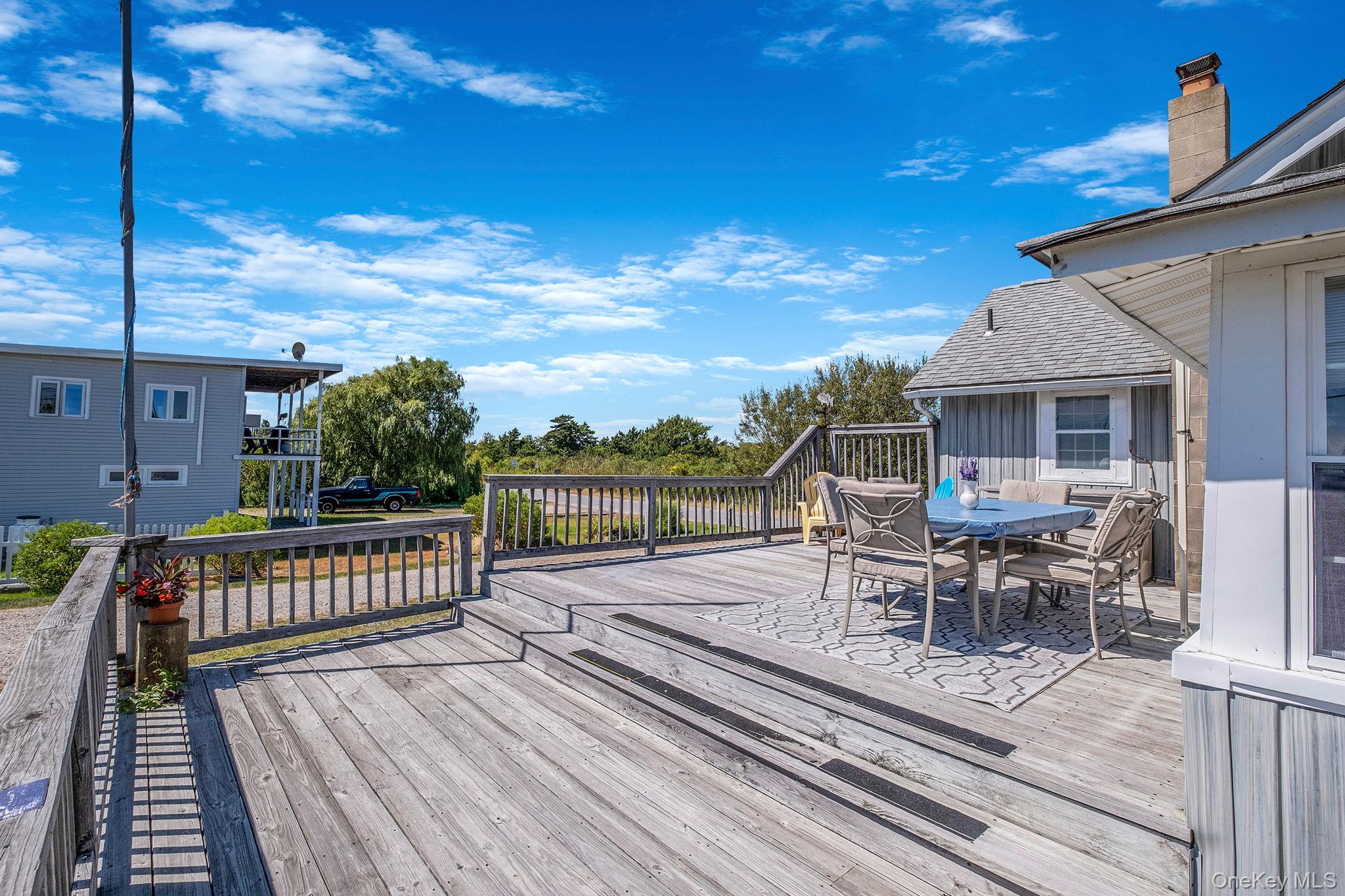 5 Oak Beach Road, Oak Beach, NY 11702