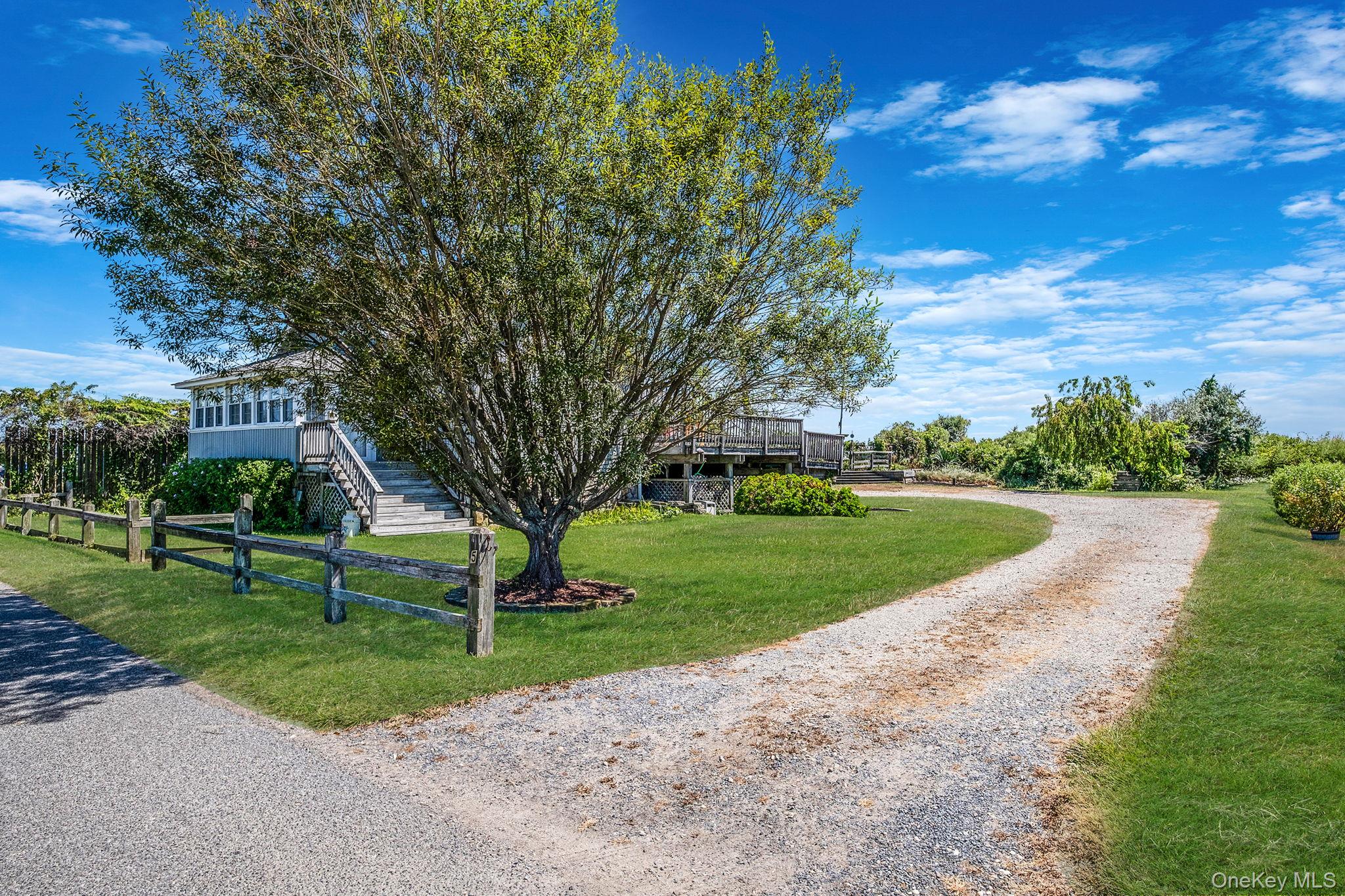 5 Oak Beach Road, Oak Beach, NY 11702