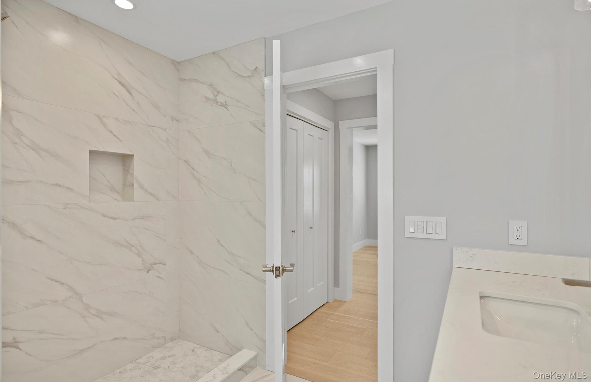 7 Fanning Avenue, Hampton Bays, NY 11946