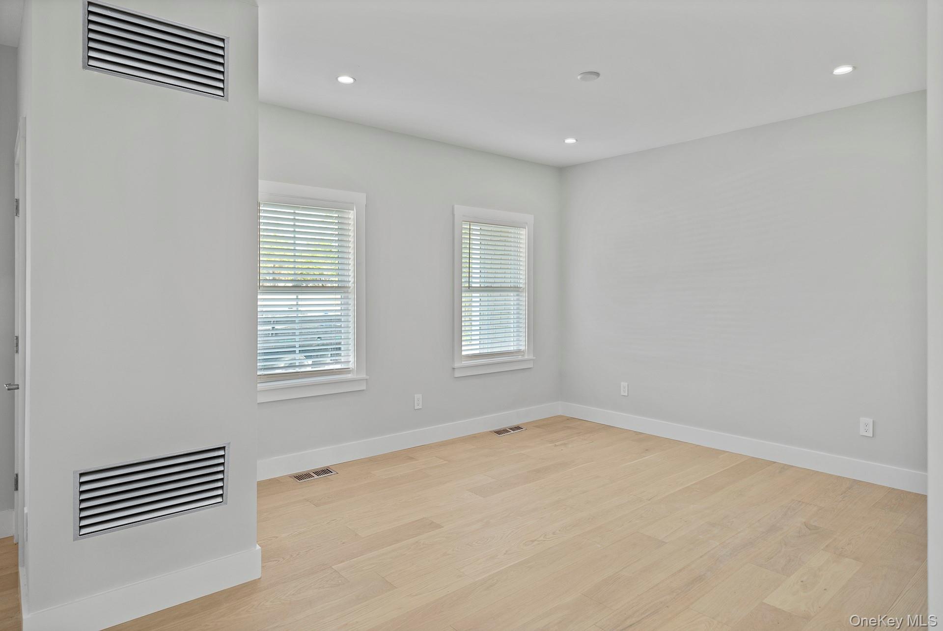 7 Fanning Avenue, Hampton Bays, NY 11946