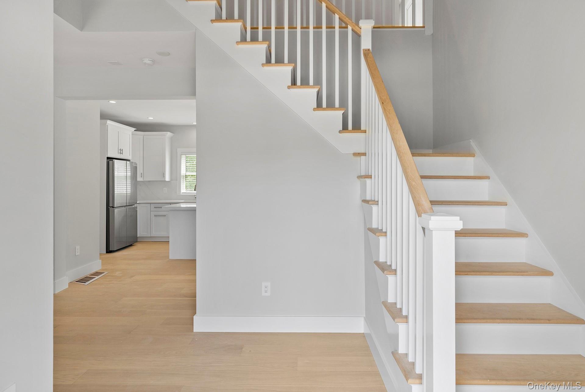 7 Fanning Avenue, Hampton Bays, NY 11946