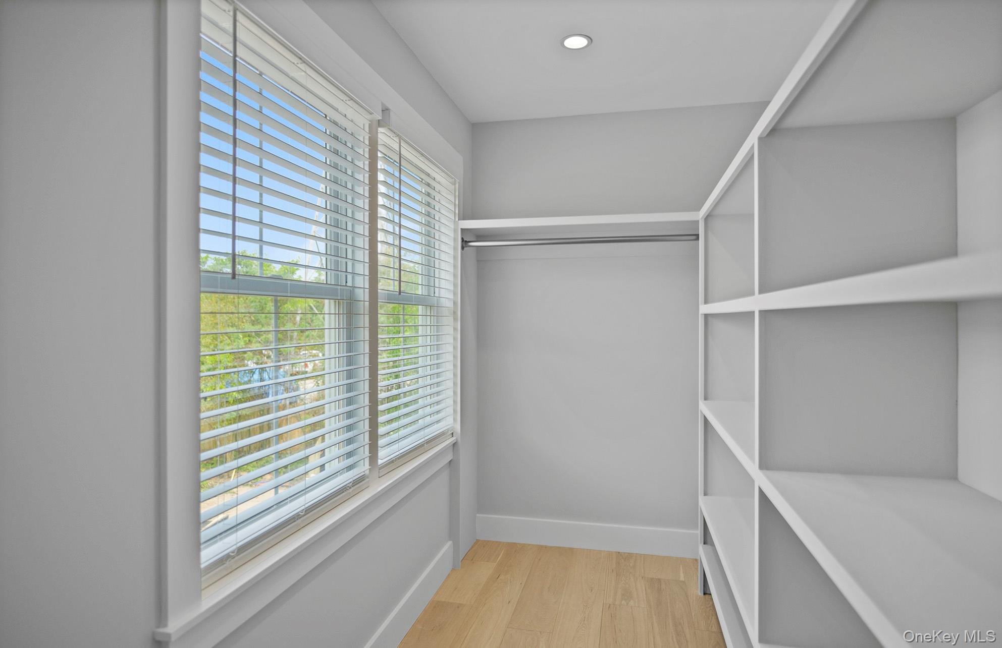 7 Fanning Avenue, Hampton Bays, NY 11946