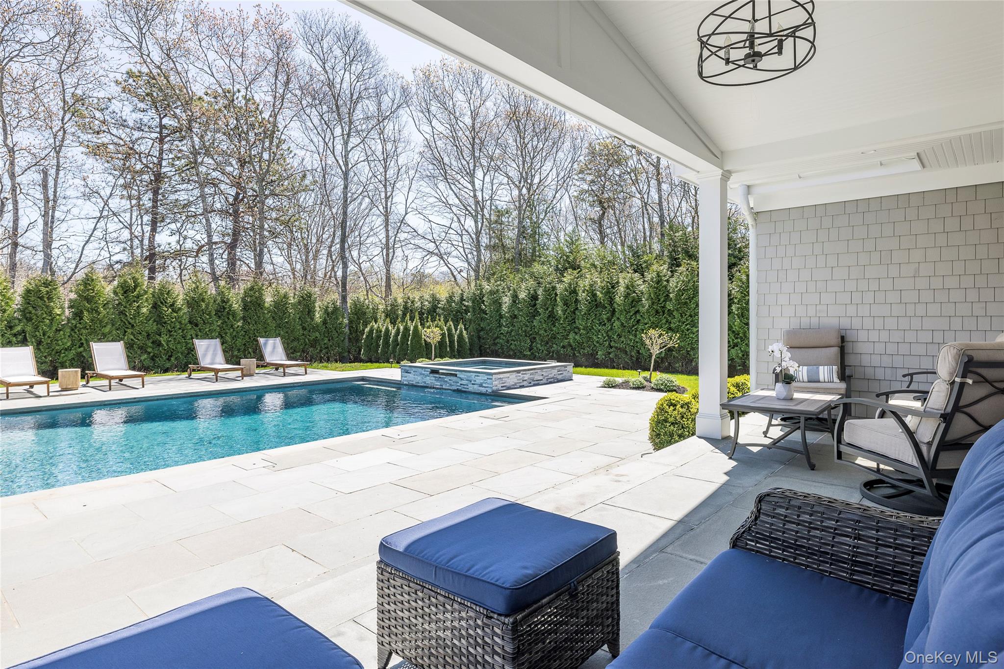 9 Jennifers Path, Quiogue, NY 11978