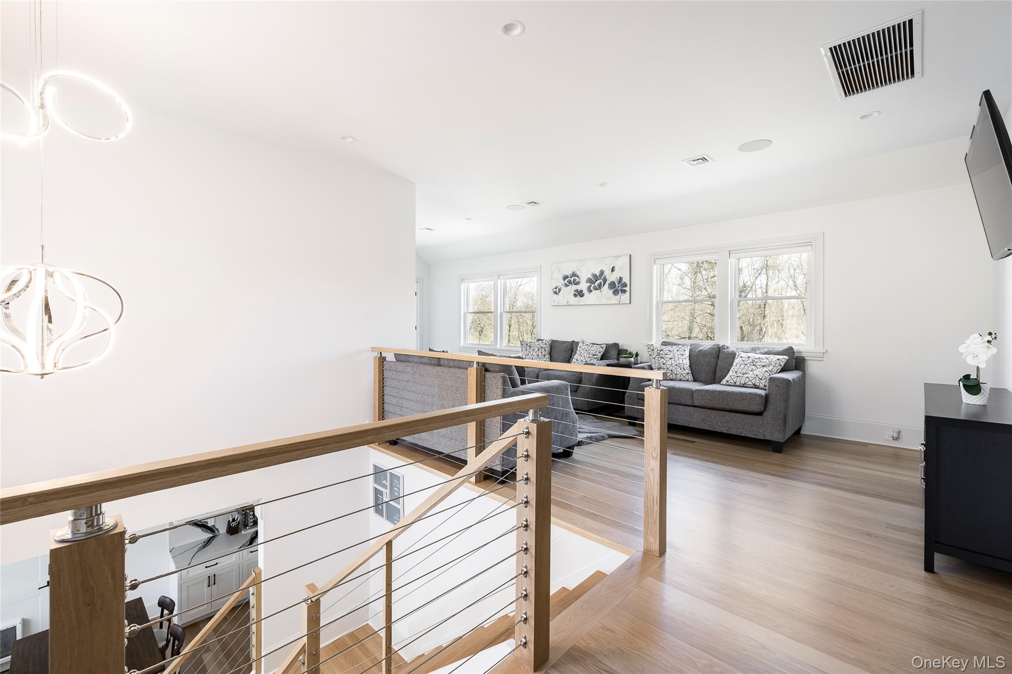 9 Jennifers Path, Quiogue, NY 11978