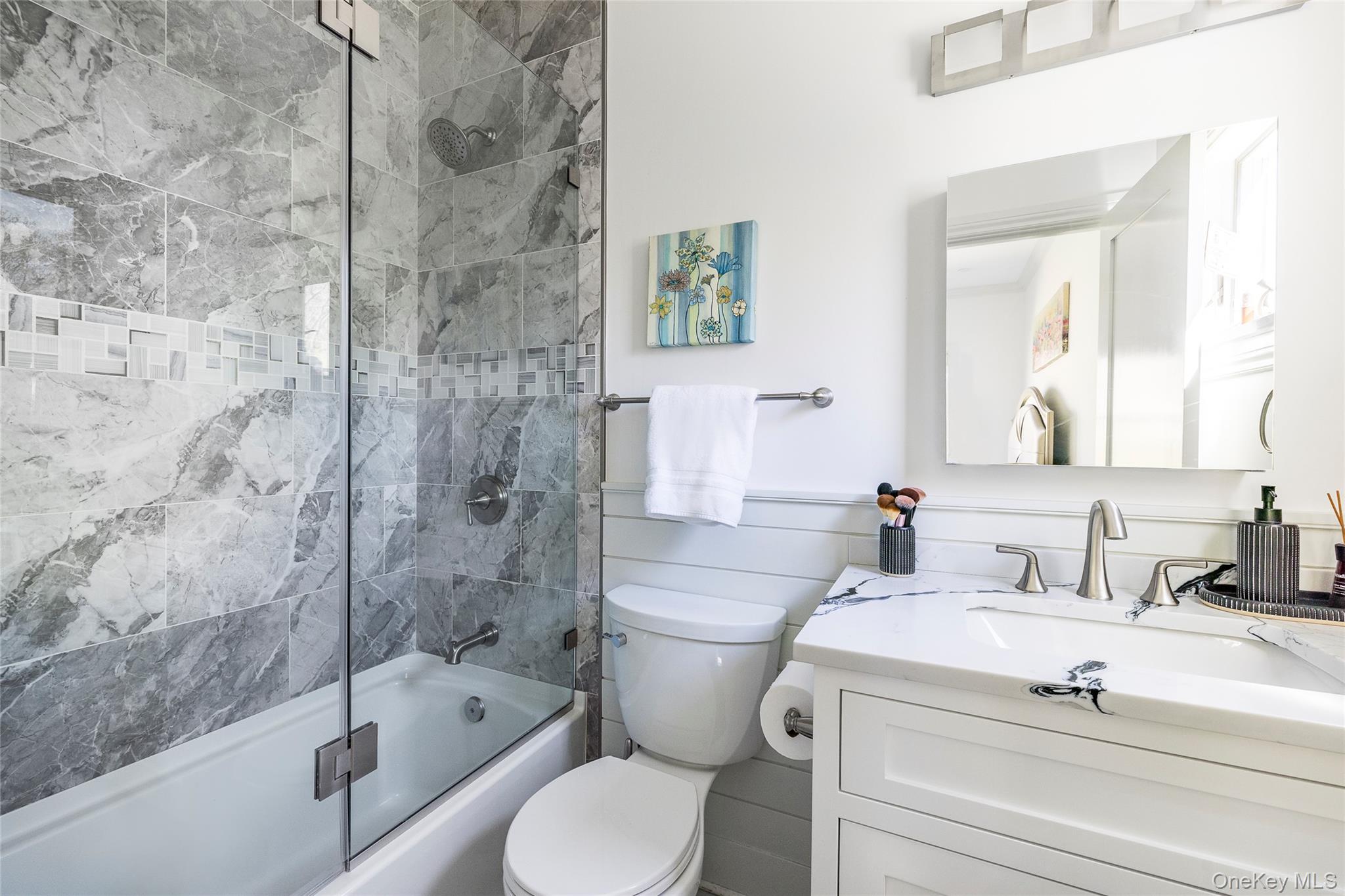 9 Jennifers Path, Quiogue, NY 11978