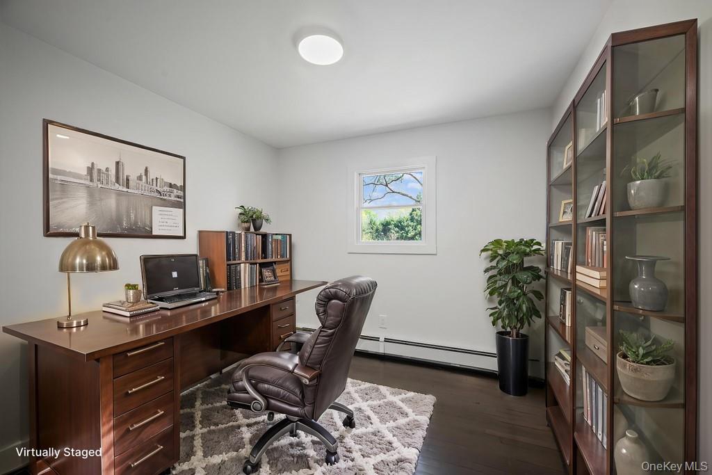 85 Meadow Glen Road, Fort Salonga, NY 11768