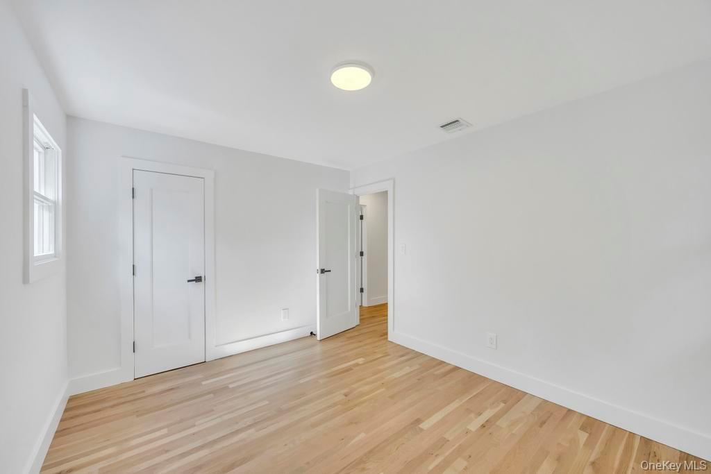 85 Meadow Glen Road, Fort Salonga, NY 11768