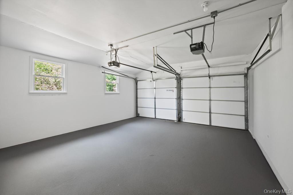 85 Meadow Glen Road, Fort Salonga, NY 11768