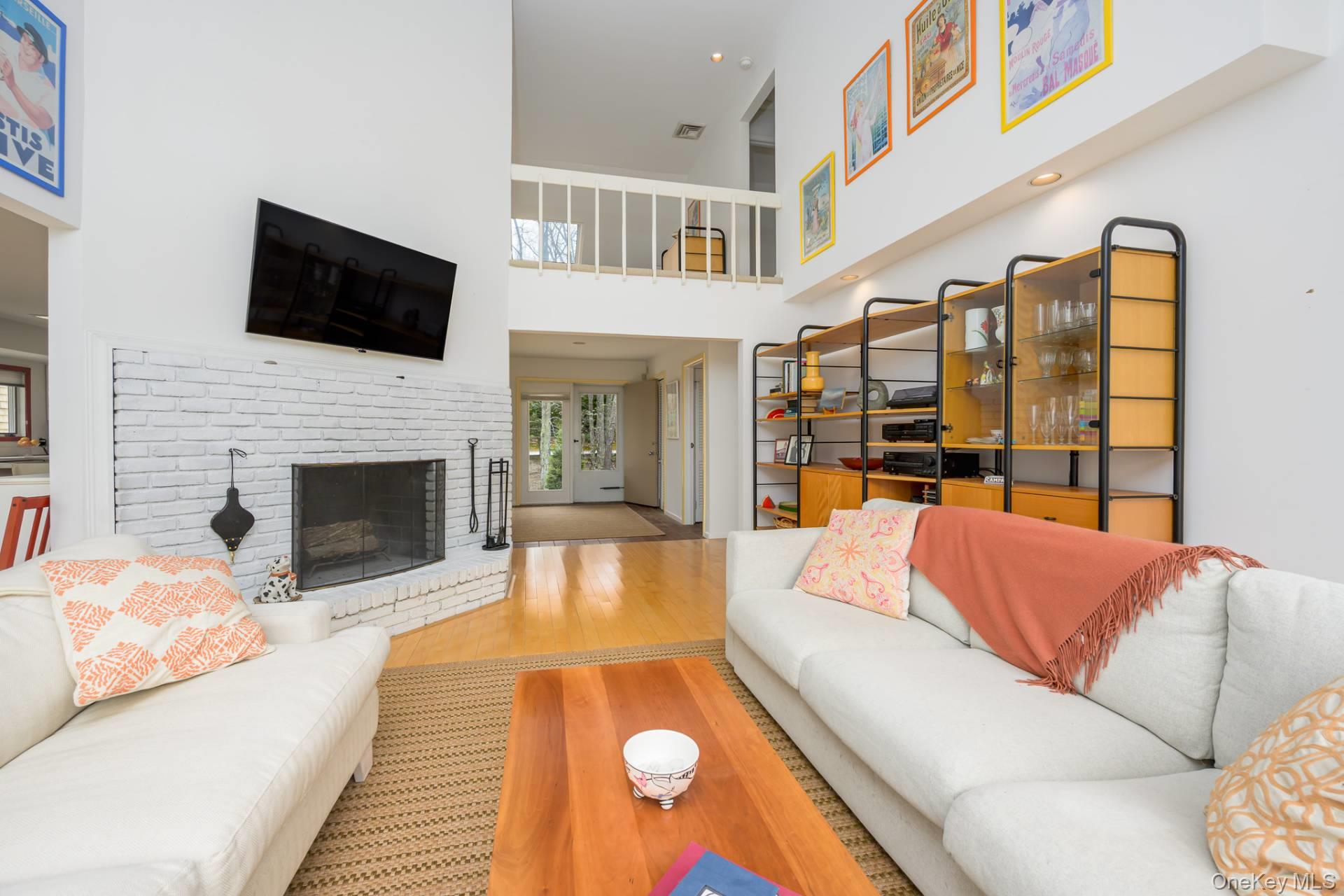 40 Scrimshaw Drive, Southampton, NY 11968