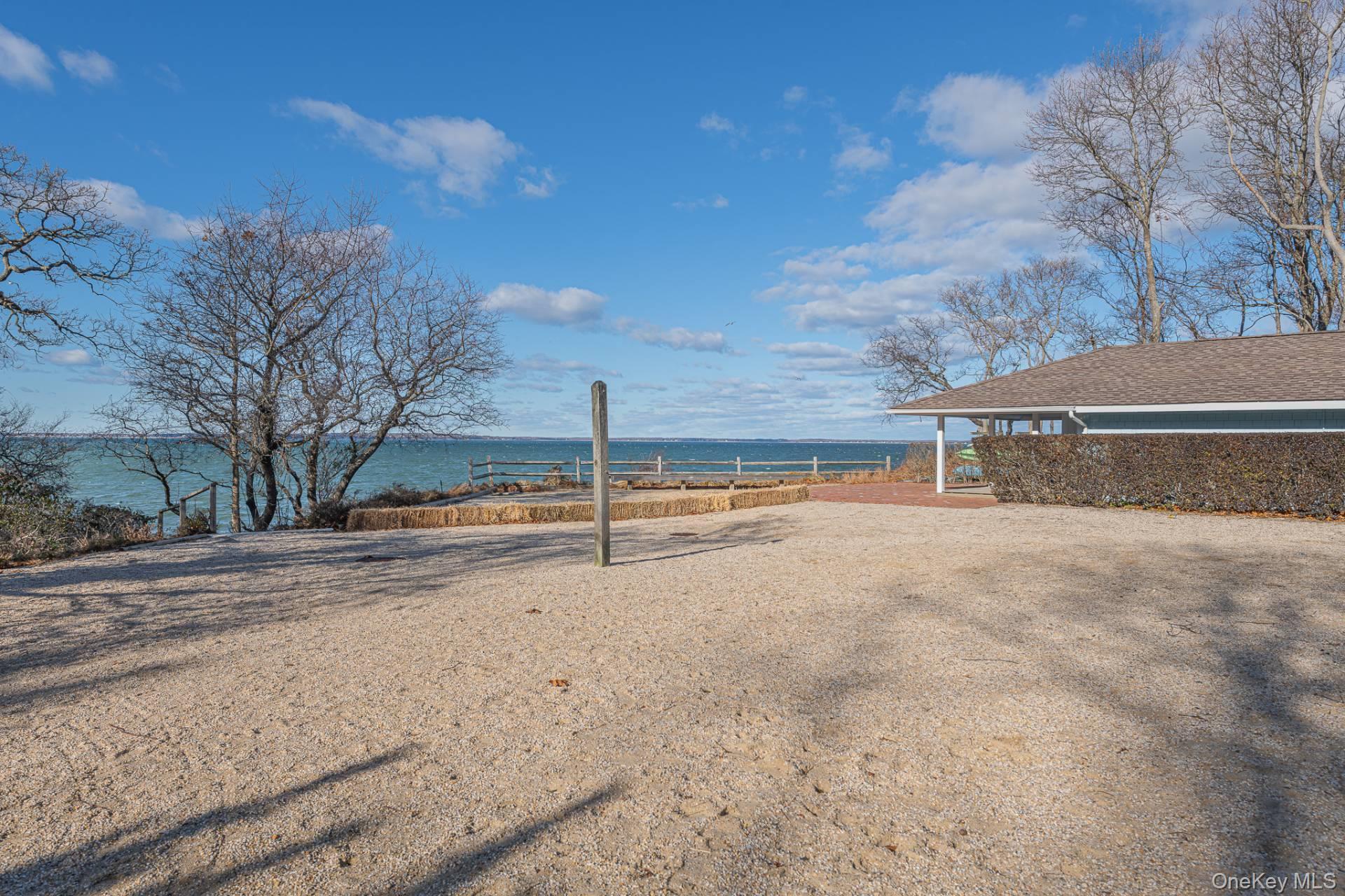 40 Scrimshaw Drive, Southampton, NY 11968