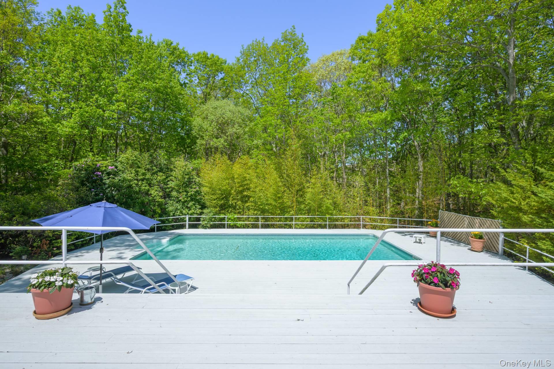 40 Scrimshaw Drive, Southampton, NY 11968