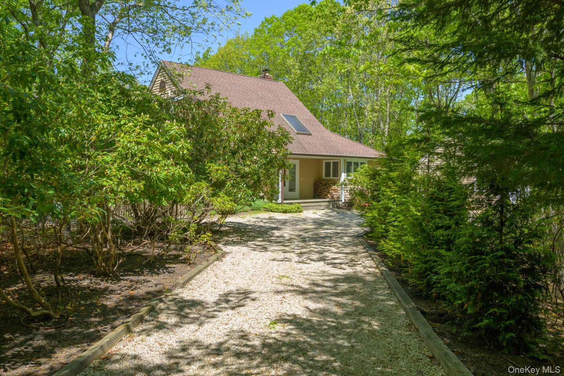 40 Scrimshaw Drive, Southampton, NY 11968