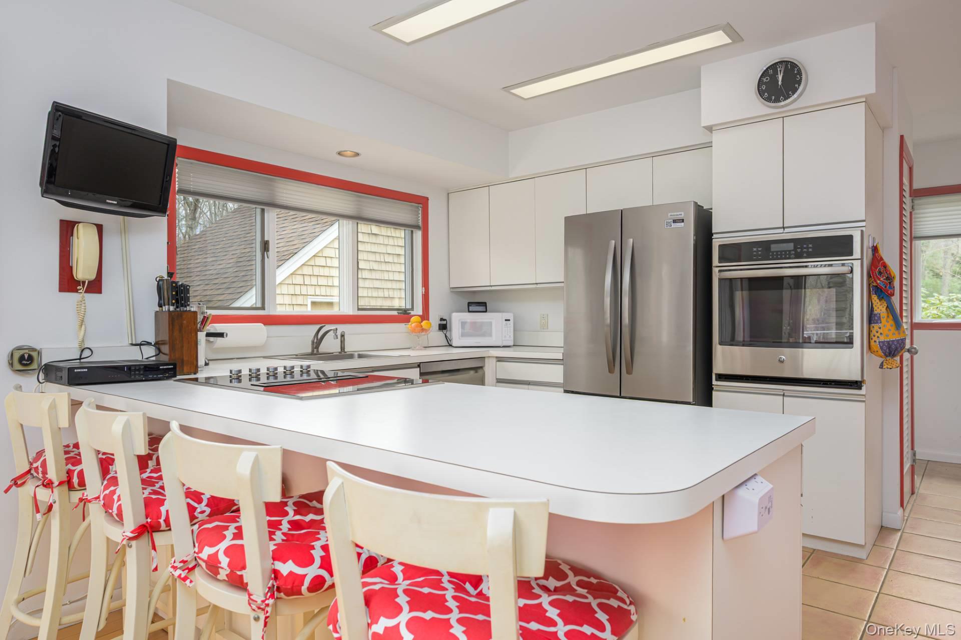 40 Scrimshaw Drive, Southampton, NY 11968