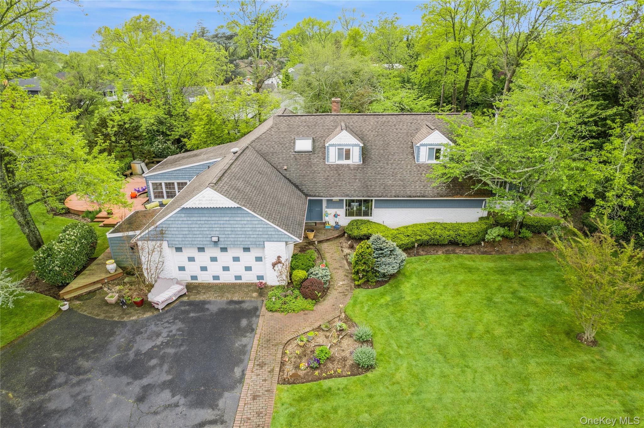 1302 Azure Place, Hewlett Harbor, NY 11557