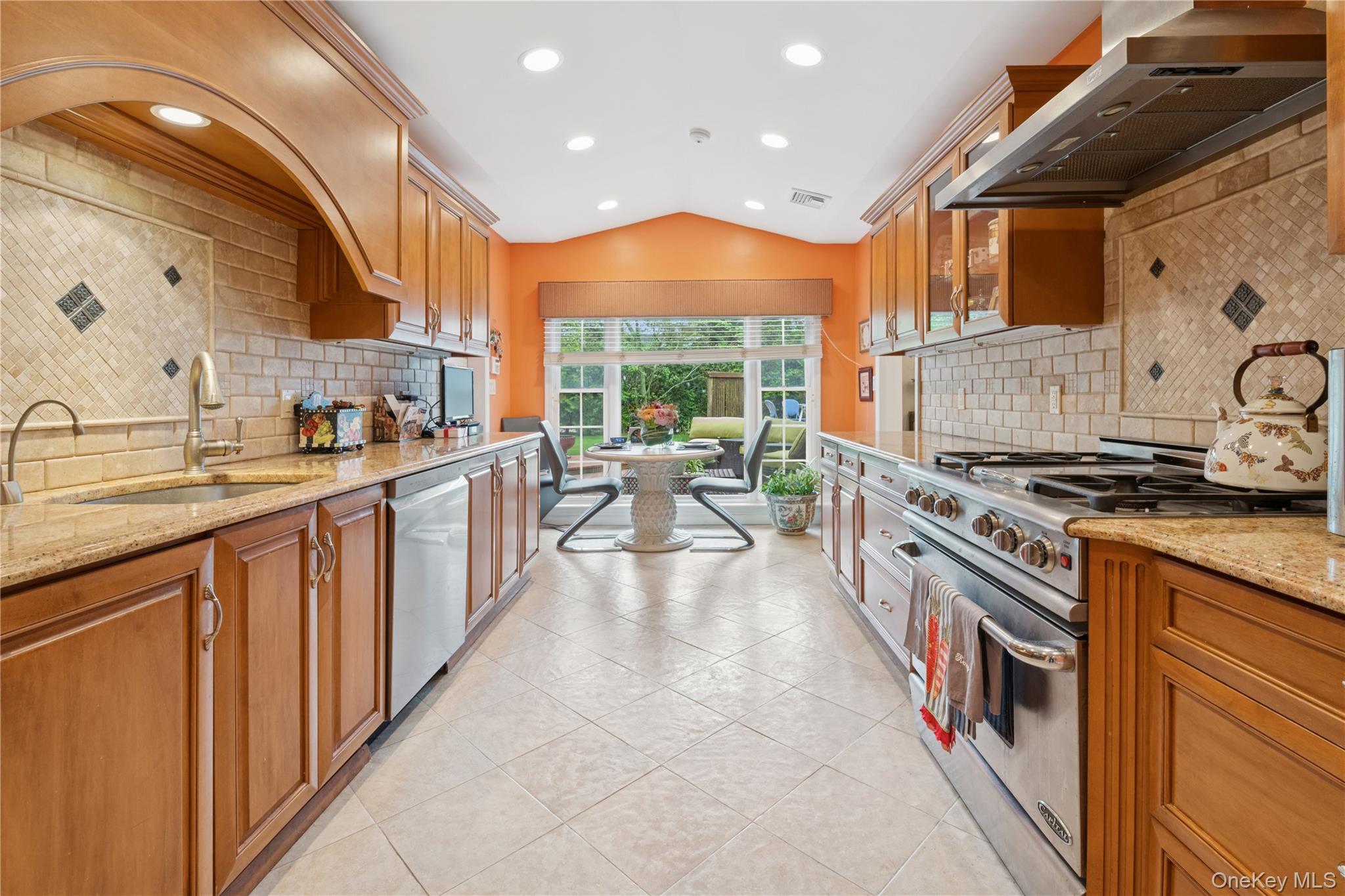 1302 Azure Place, Hewlett Harbor, NY 11557