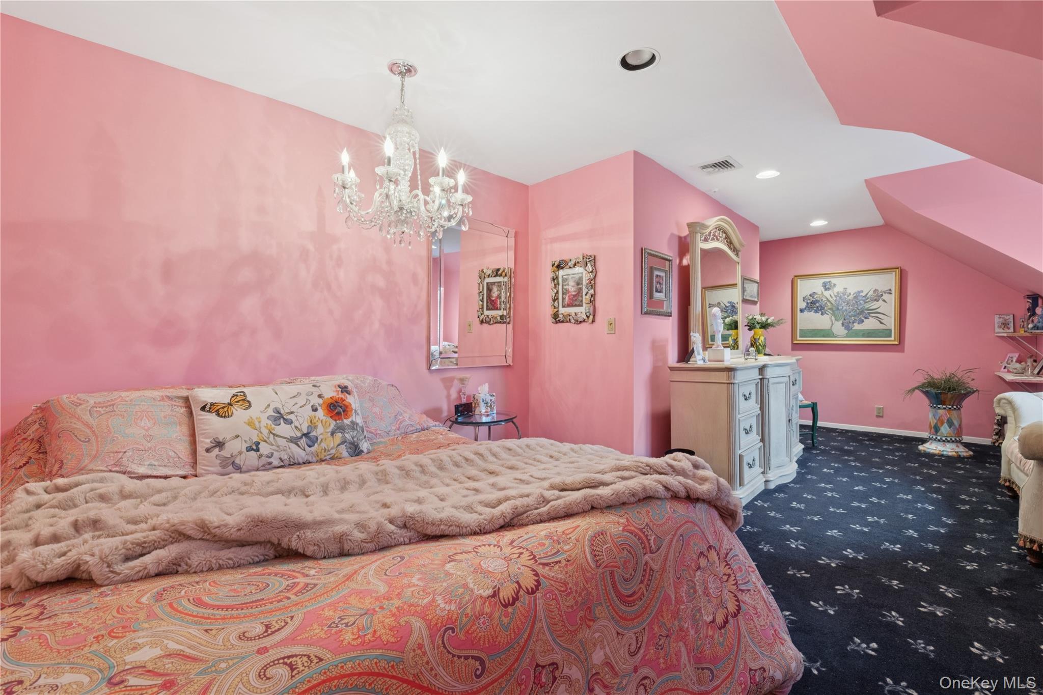 1302 Azure Place, Hewlett Harbor, NY 11557