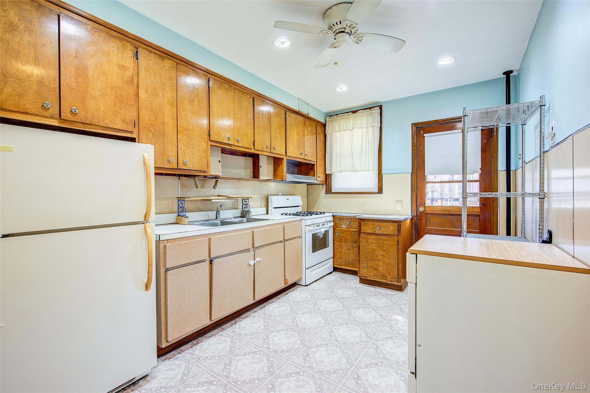25-35 Crescent Street, Astoria, NY 11102