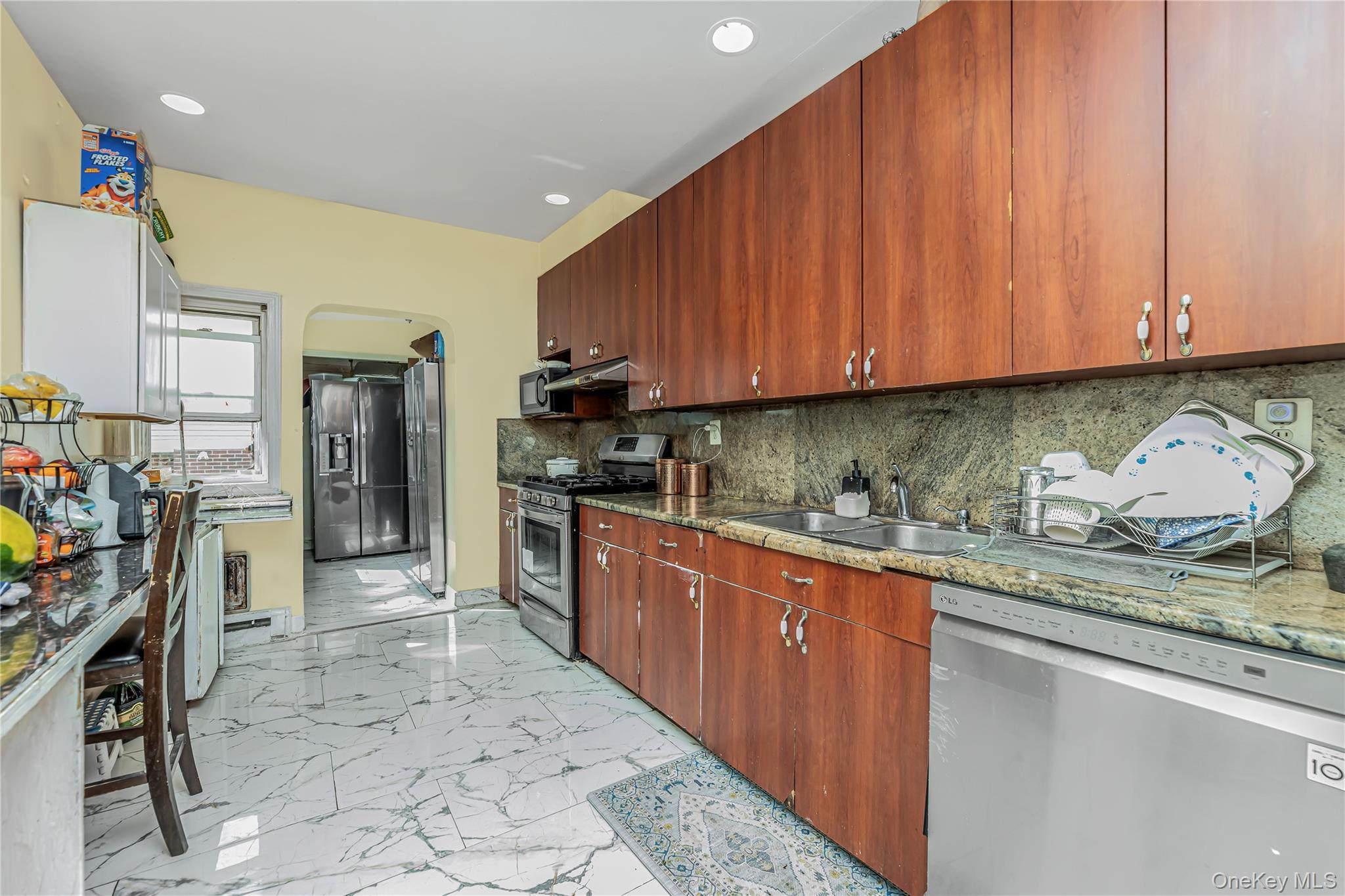 607 East 226 Street, Bronx, NY 10466