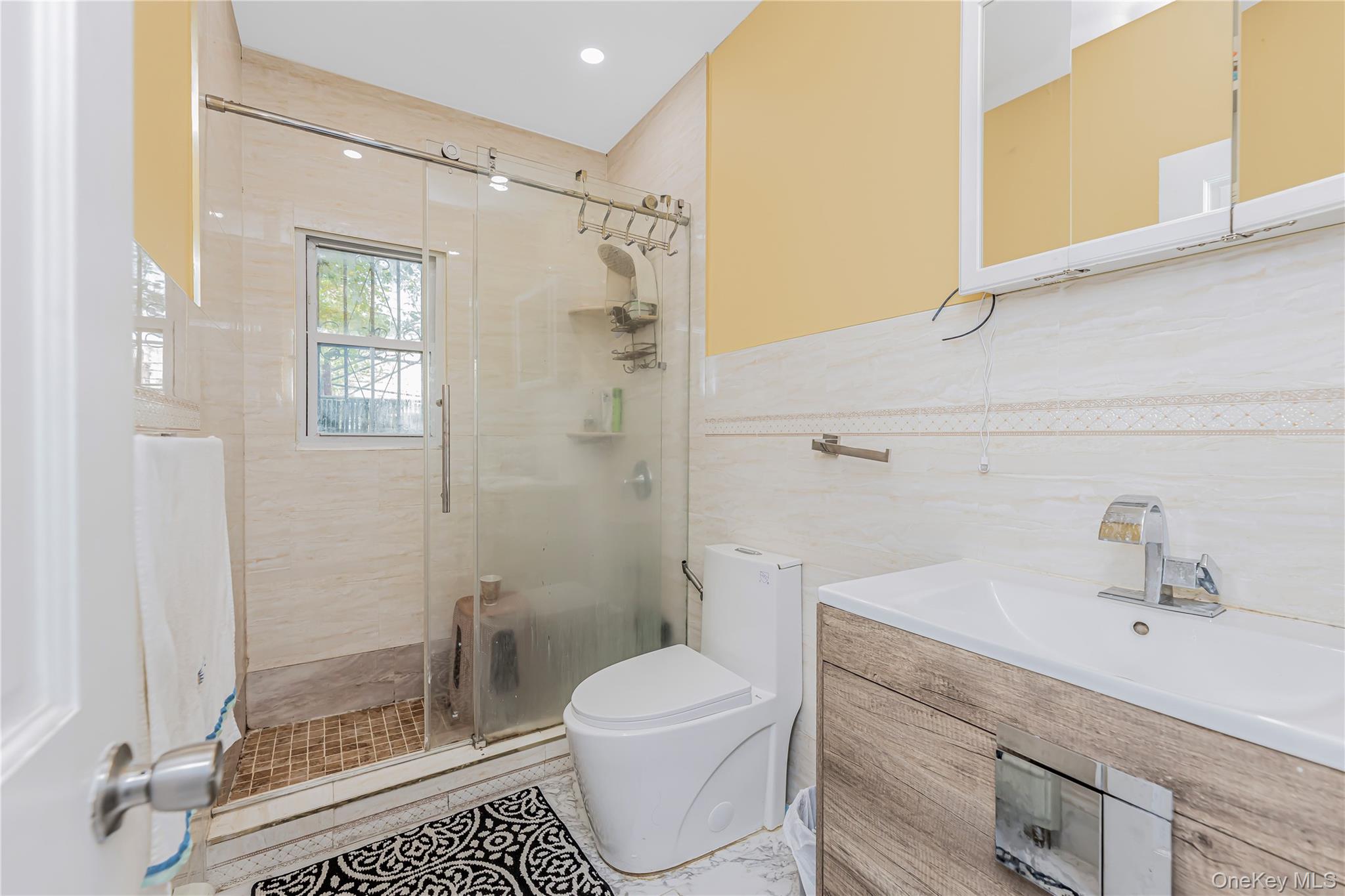 607 East 226 Street, Bronx, NY 10466