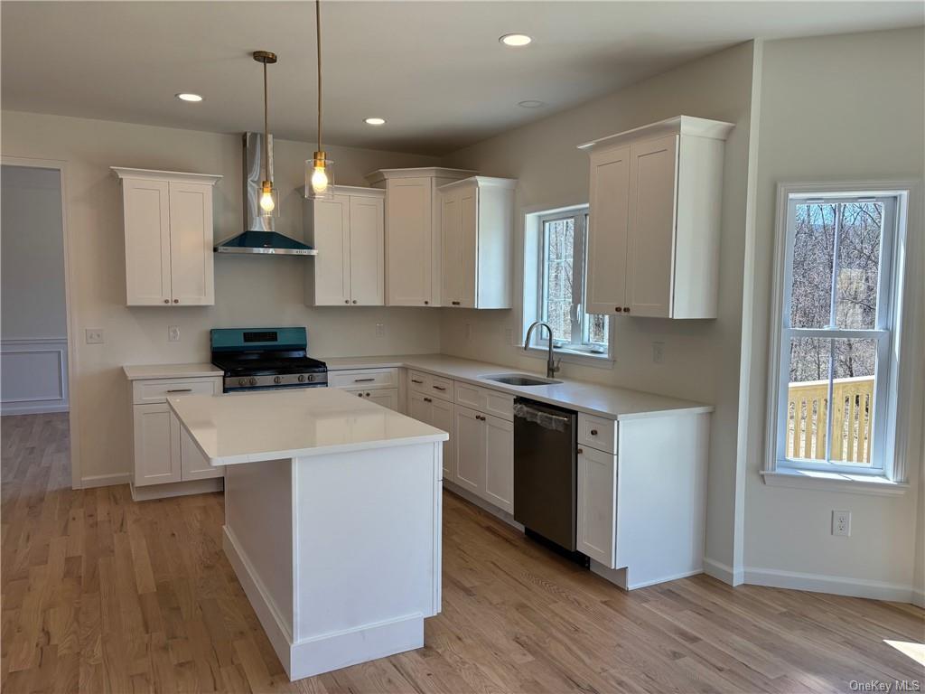 4 Rosewood, Salisbury Mills, NY 12553