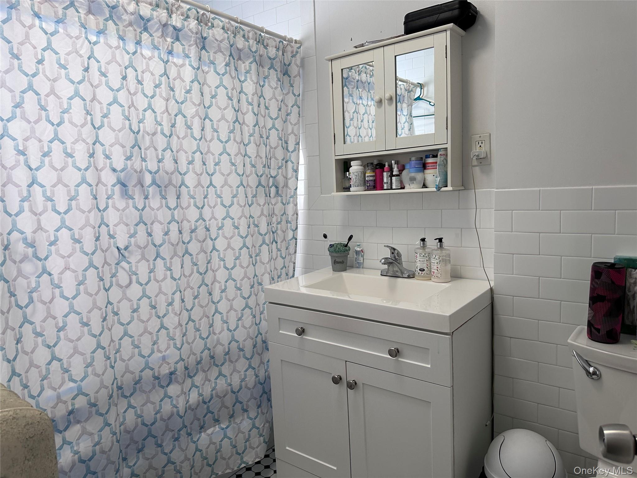 93-22 217 Street, Queens Village, NY 11428