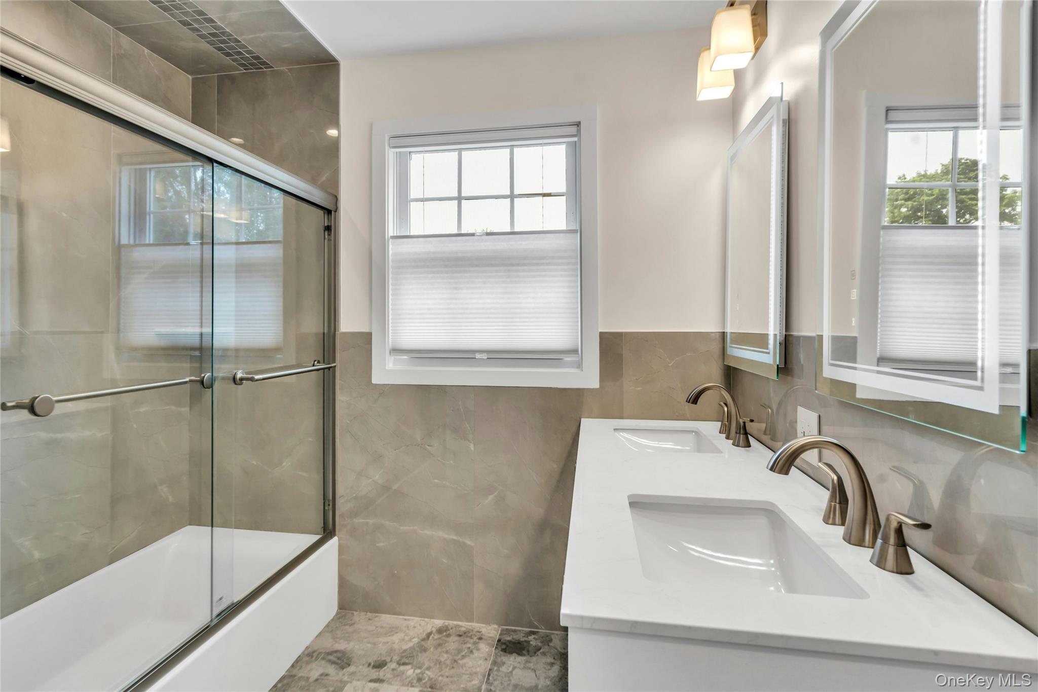 20 Robert Road, Glen Cove, NY 11542