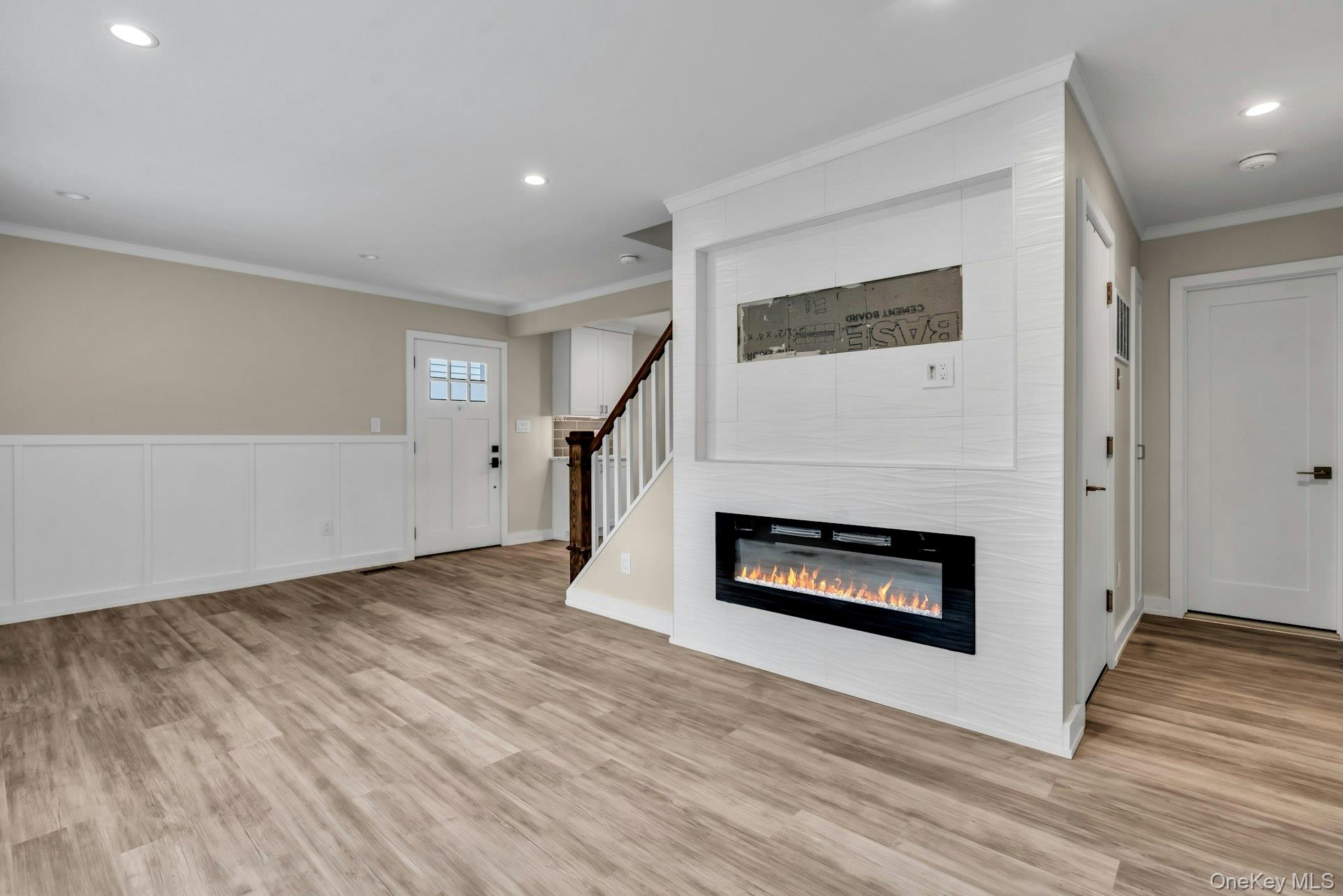 20 Robert Road, Glen Cove, NY 11542