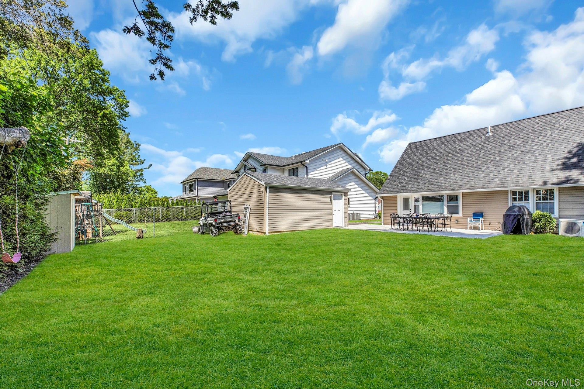 20 Robert Road, Glen Cove, NY 11542